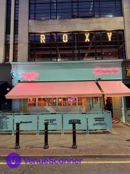 Simmons | Manchester photo #3