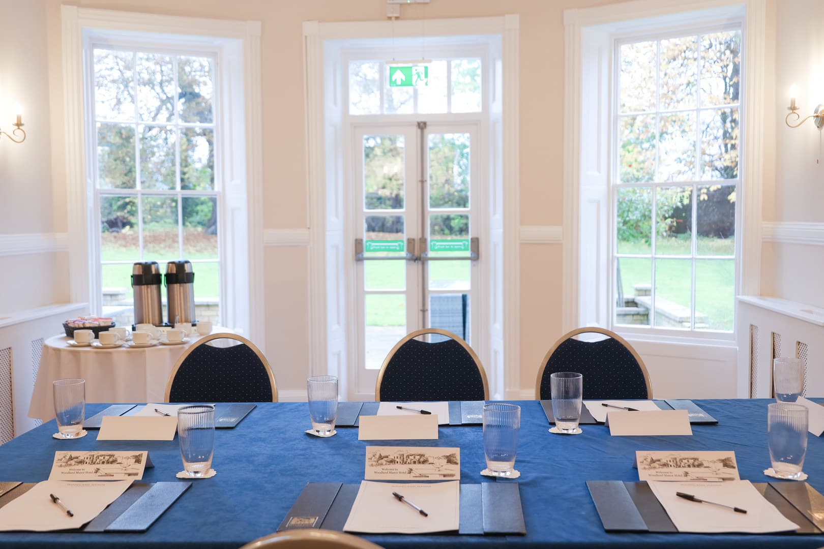 Library, Woodland Manor Hotel photo #4