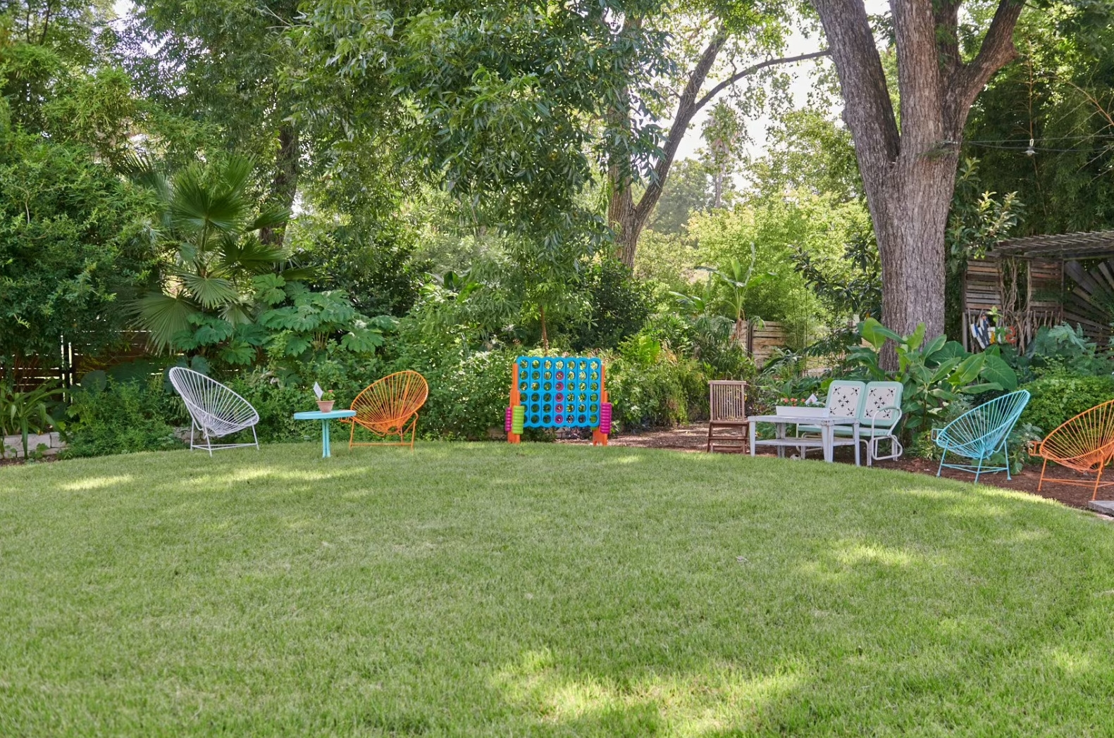 Photo of Happy Foods + SWOOP Wine Garden