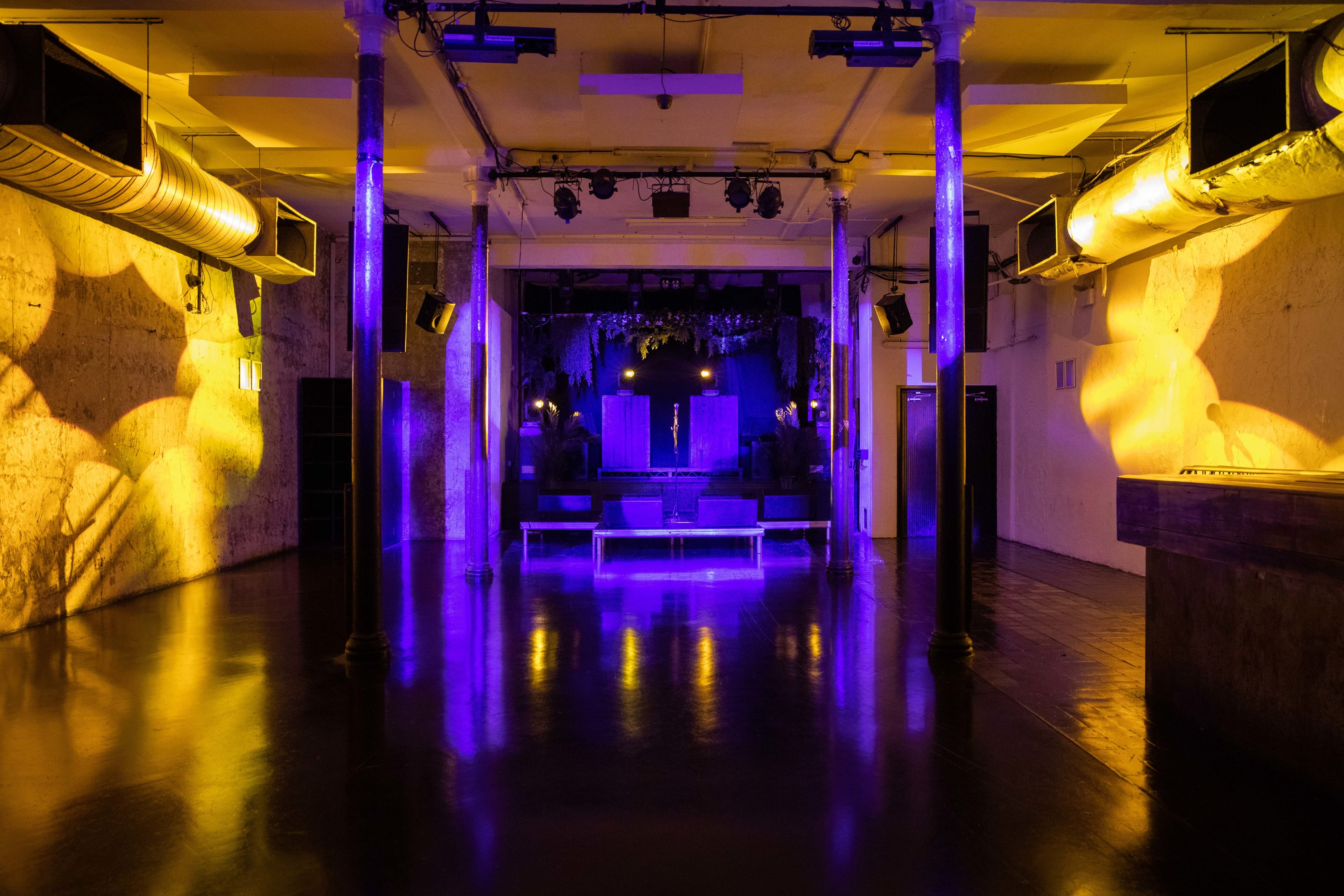 Photo of 93 Feet East, Live Room