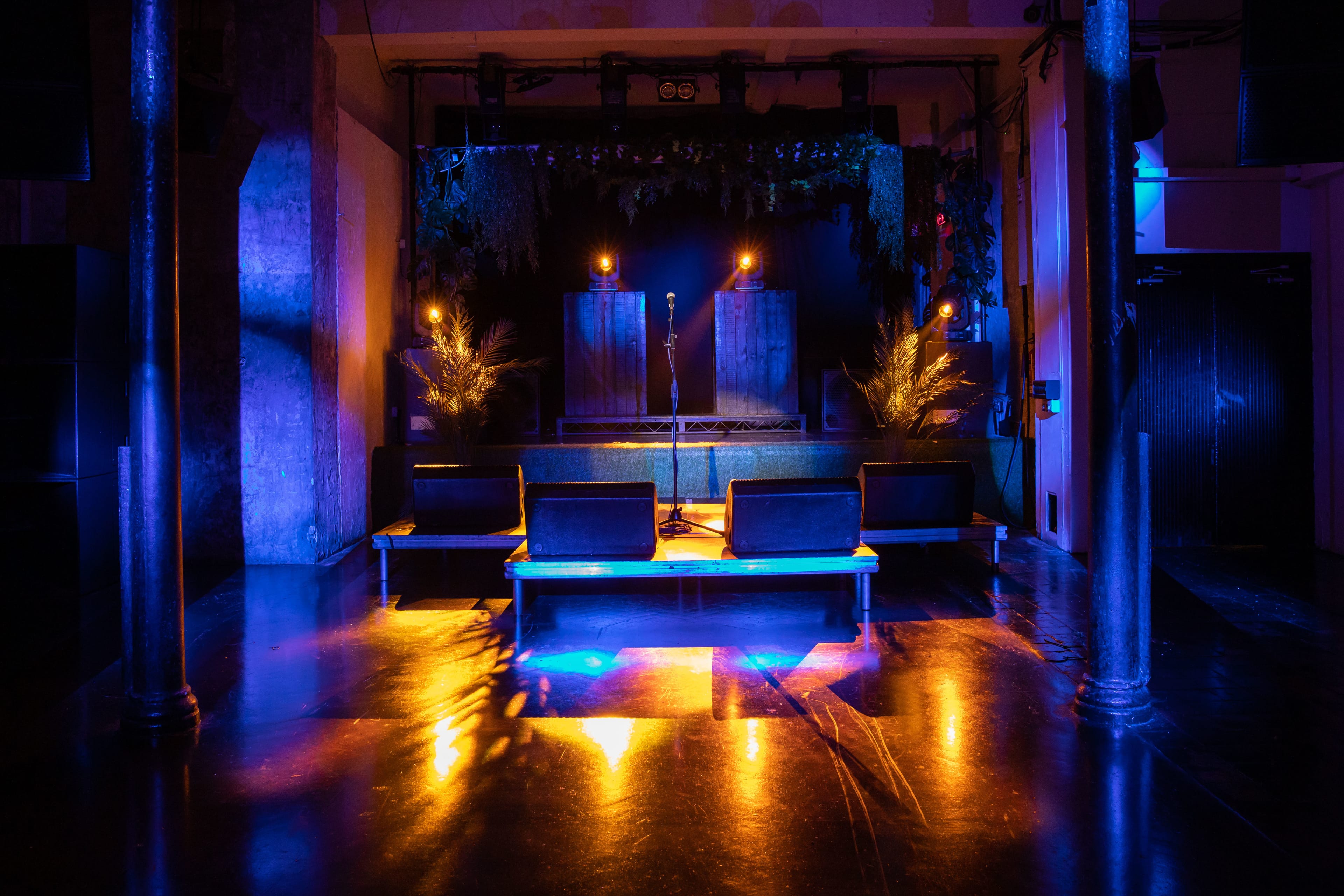 Photo of 93 Feet East, Live Room