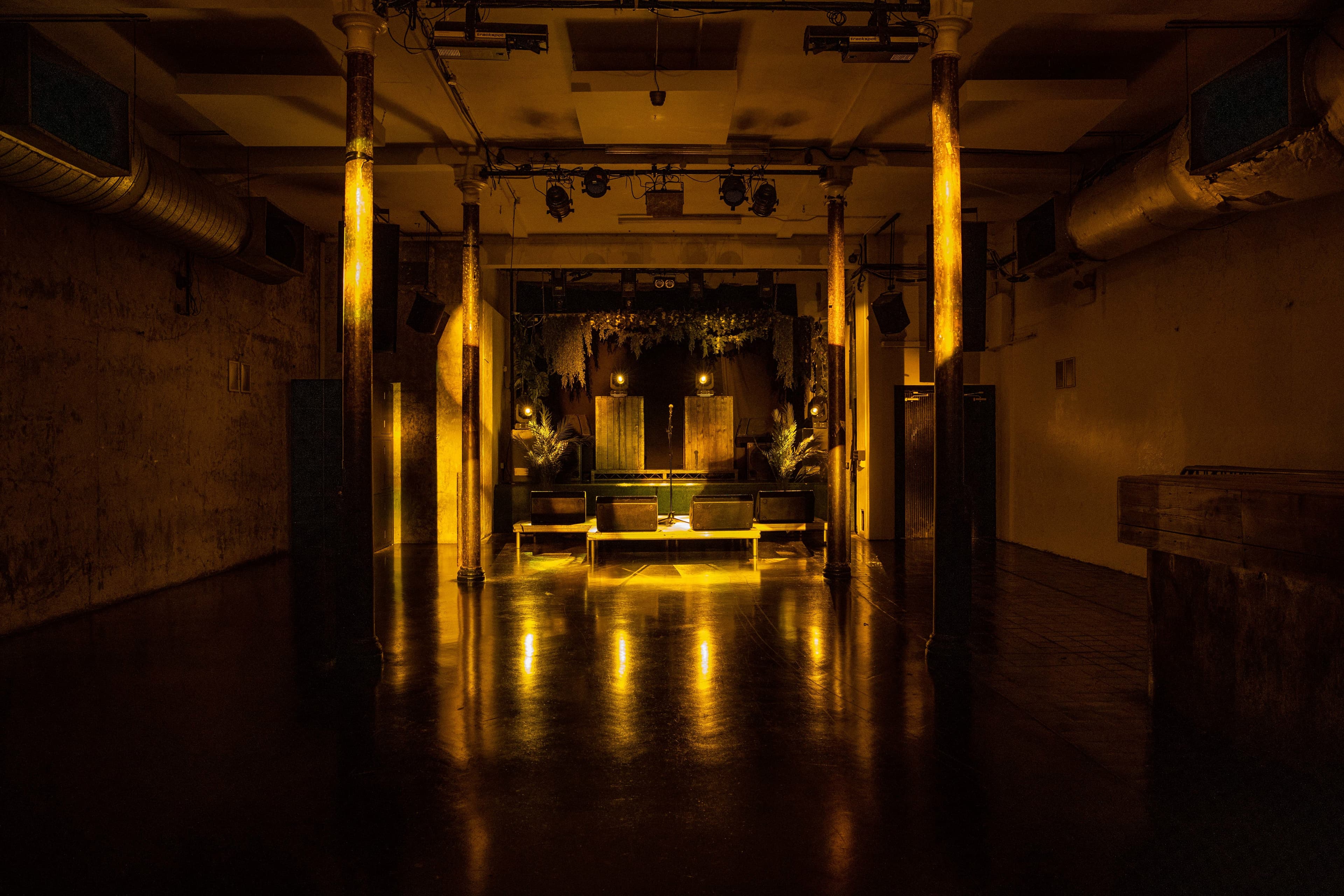 Live Room, 93 Feet East photo #13