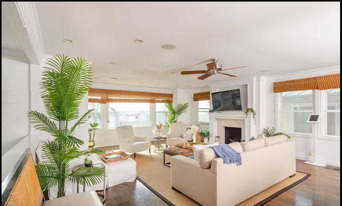 Whole Venue, Beachside Retreat photo #1