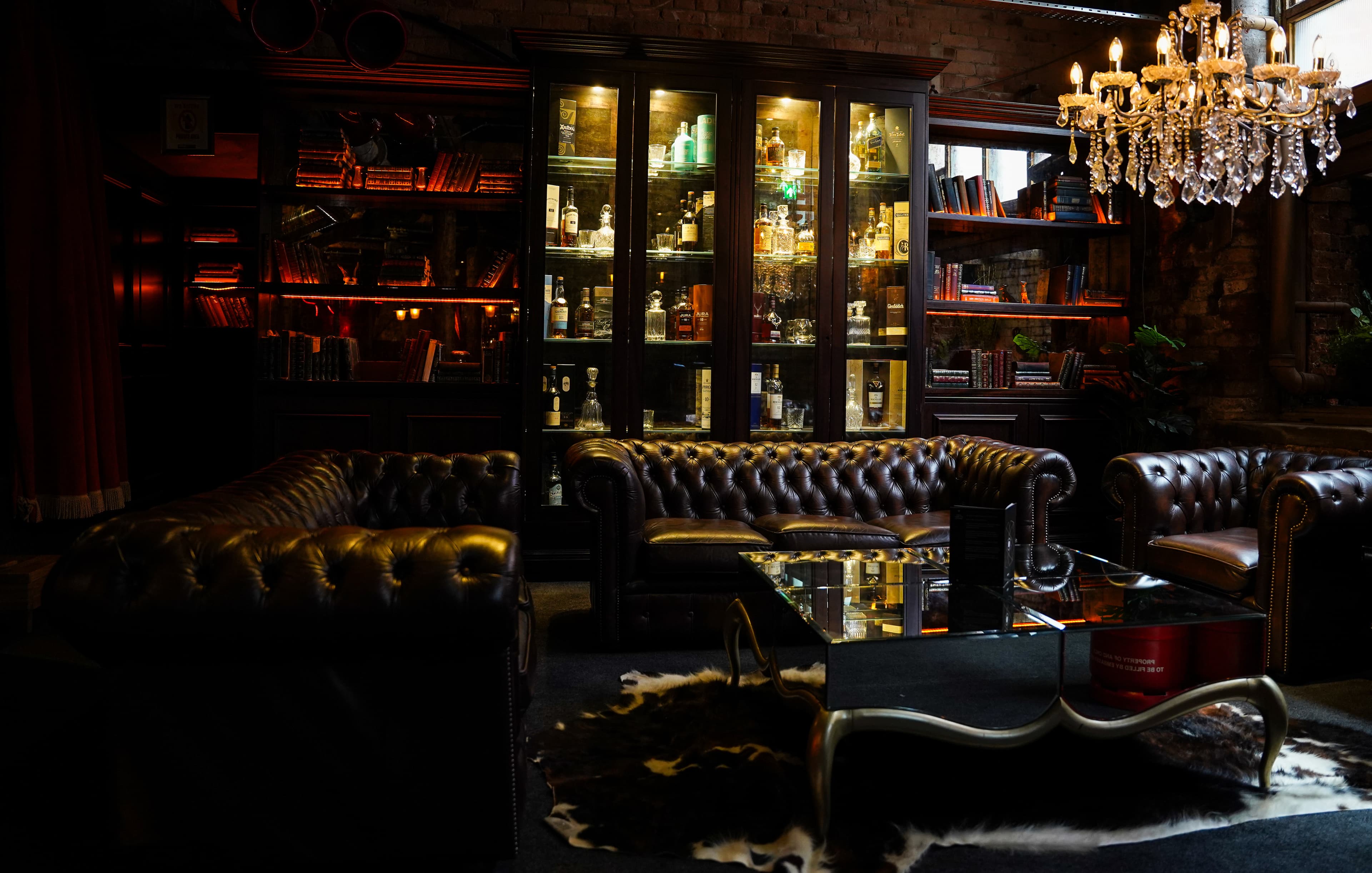 Main Room, Whisky Down photo #3