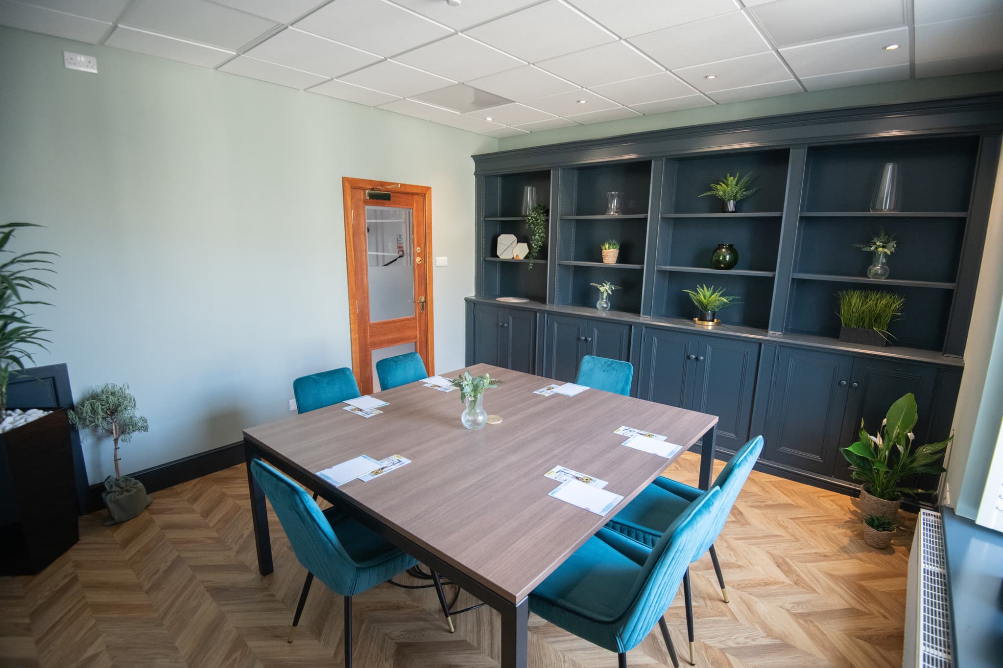 Oval Suite, Wizu Workspace - Royal House photo #1