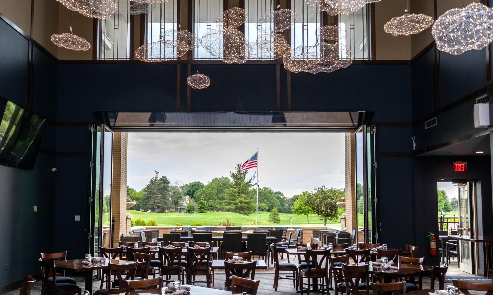 Indoor Area, Vin 90 photo #1