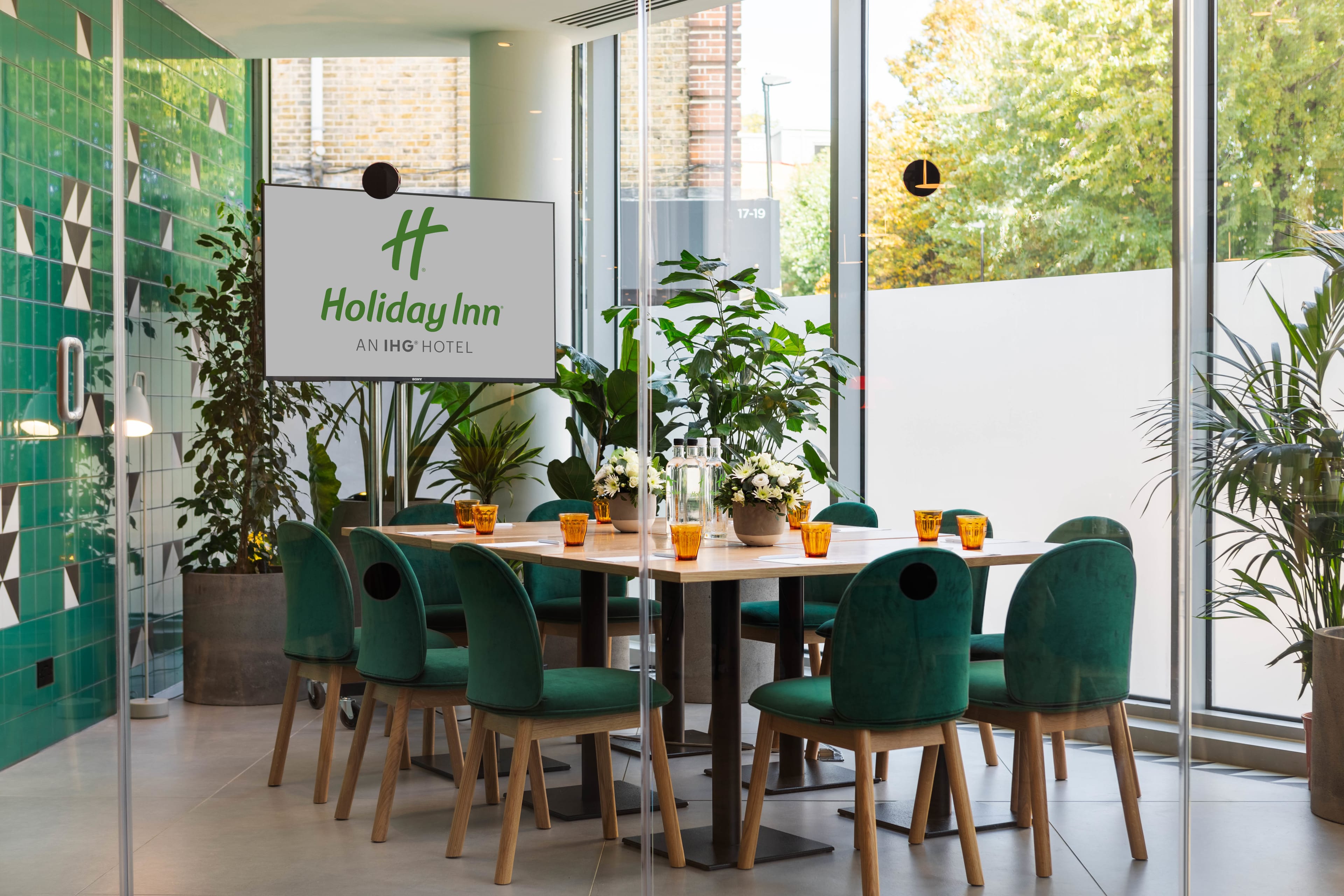 Photo of Holiday Inn London Whitechapel/ Whitechapel Think Factory, Green Room Suite