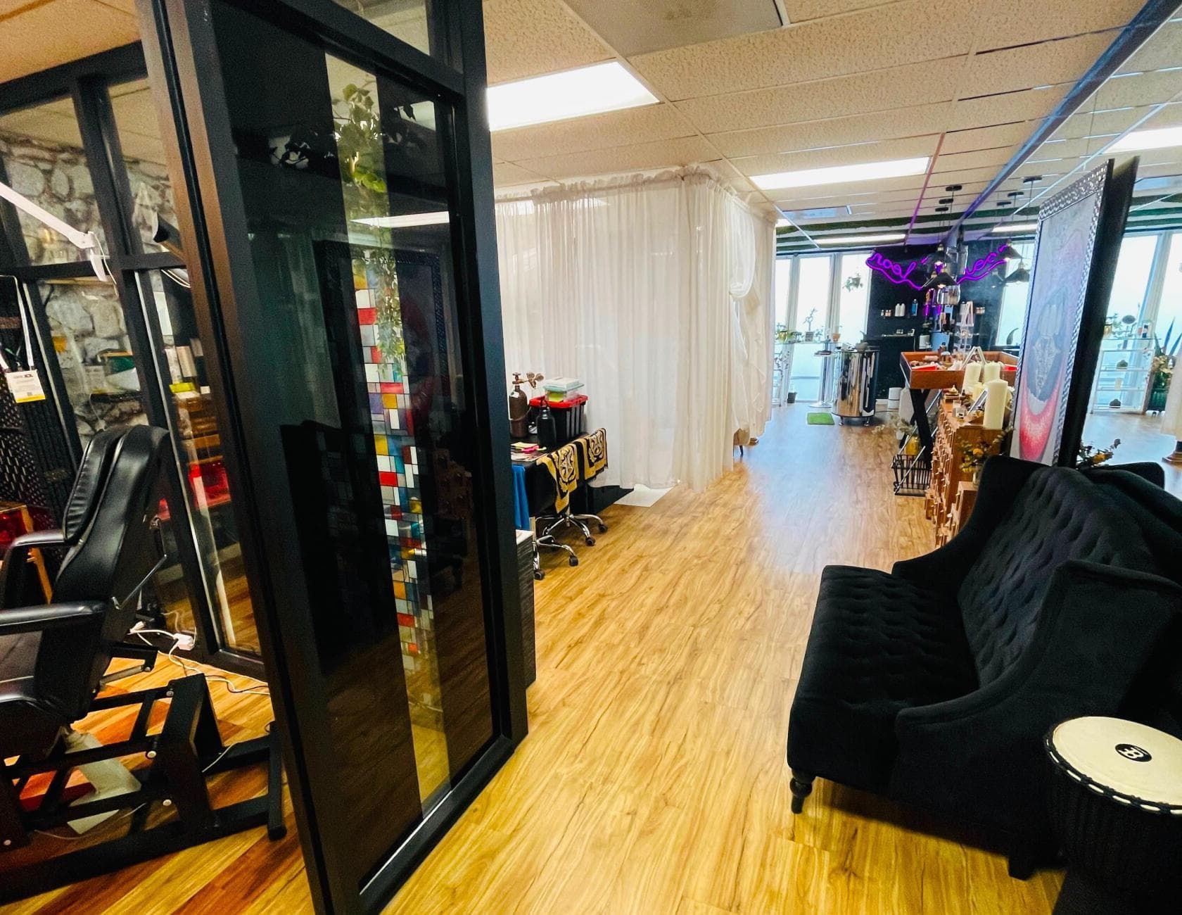 BODY MAGIK BOUTIQUE, Dom Von Studio photo #1