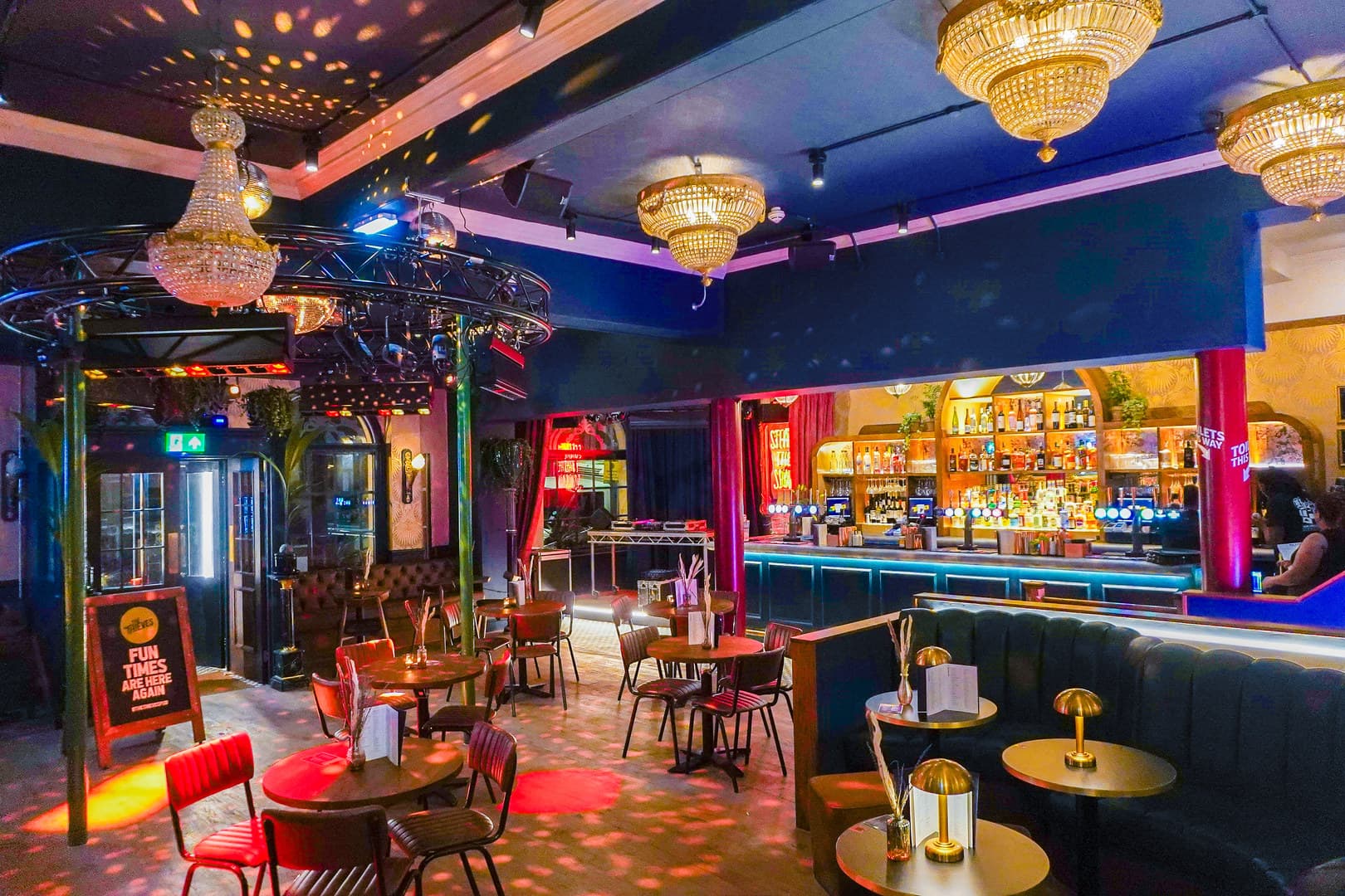 The Function Room, The Thieves photo #8