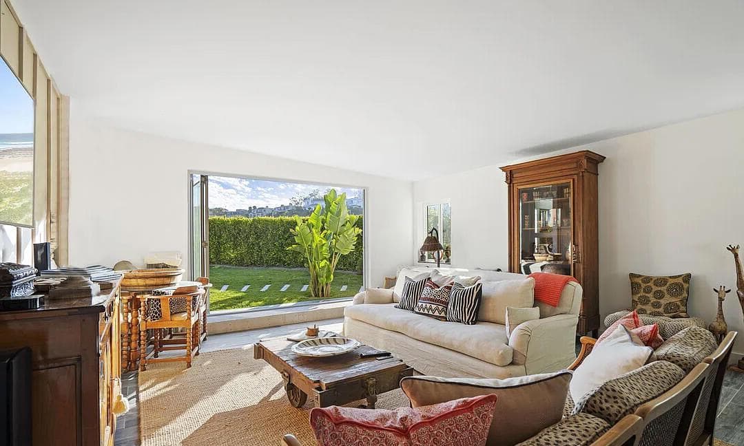 Whole Venue, The Zumirez Five photo #1