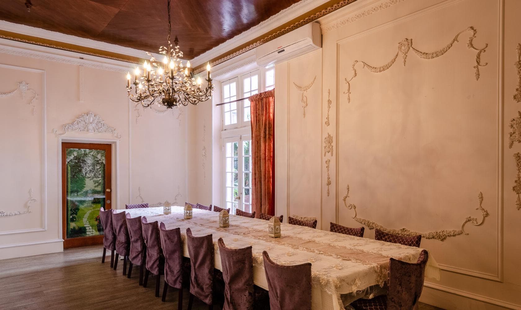 VIP Room, Madeline Garden photo #1