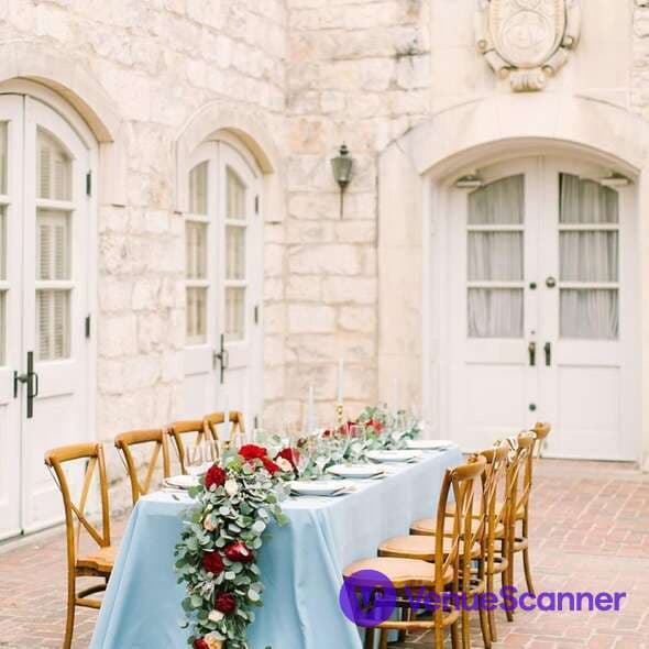 Courtyard, Chateau Bellevue photo #2