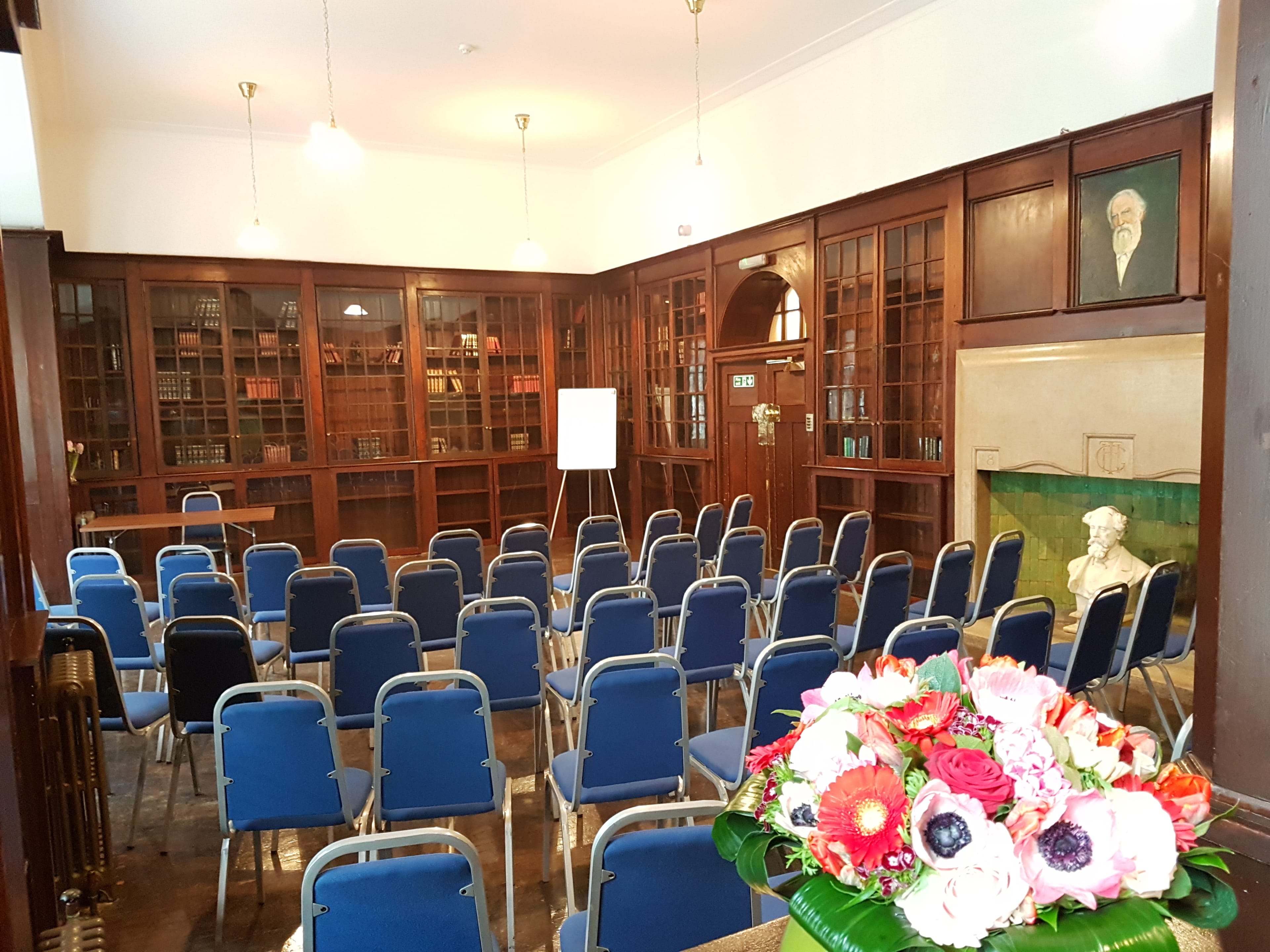 Photo of Mary Ward House, Dickens Library
