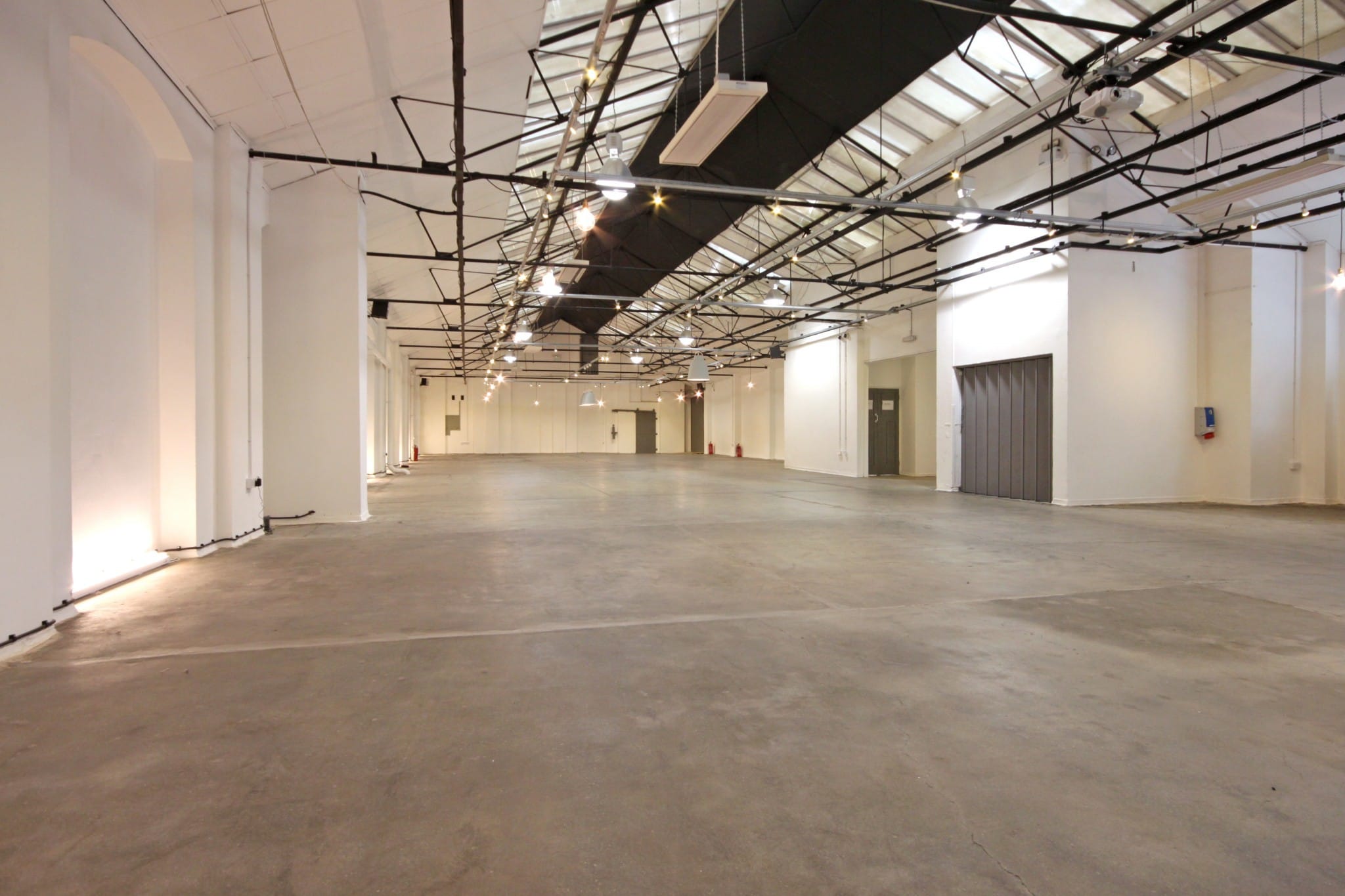 Photo of Itedusolve, Cabaret