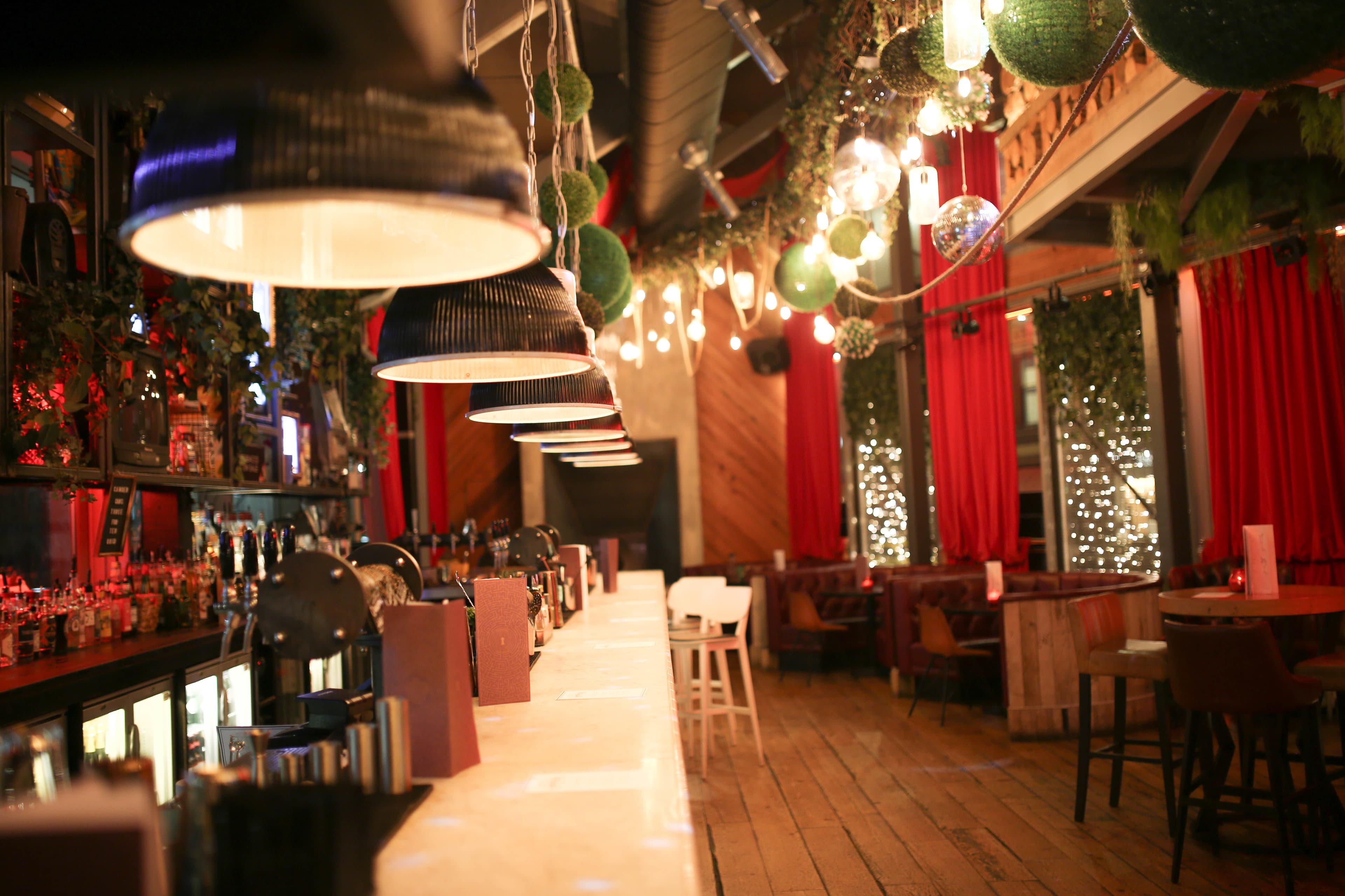 Impossible Bar, Impossible Bar And Theatre photo #6