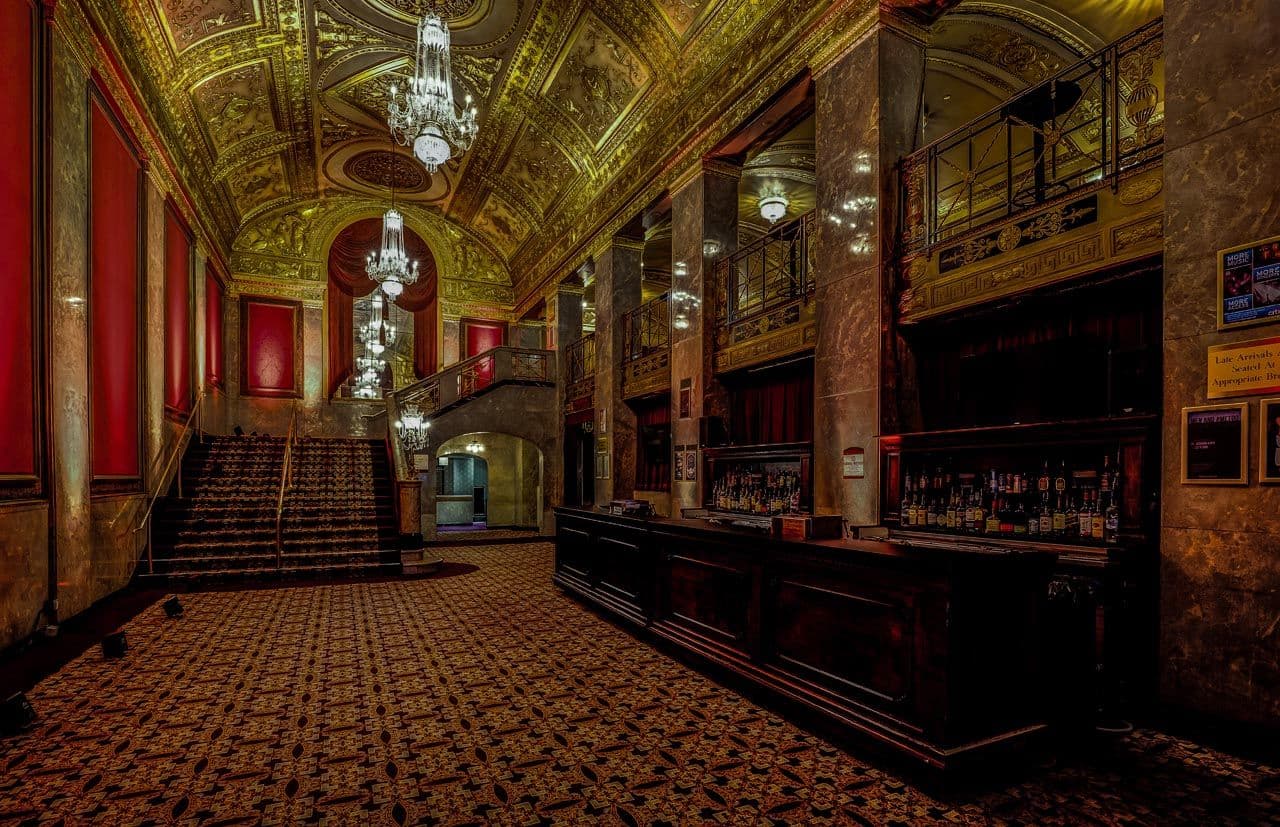 Main Lobby, Warner Theatre photo #1