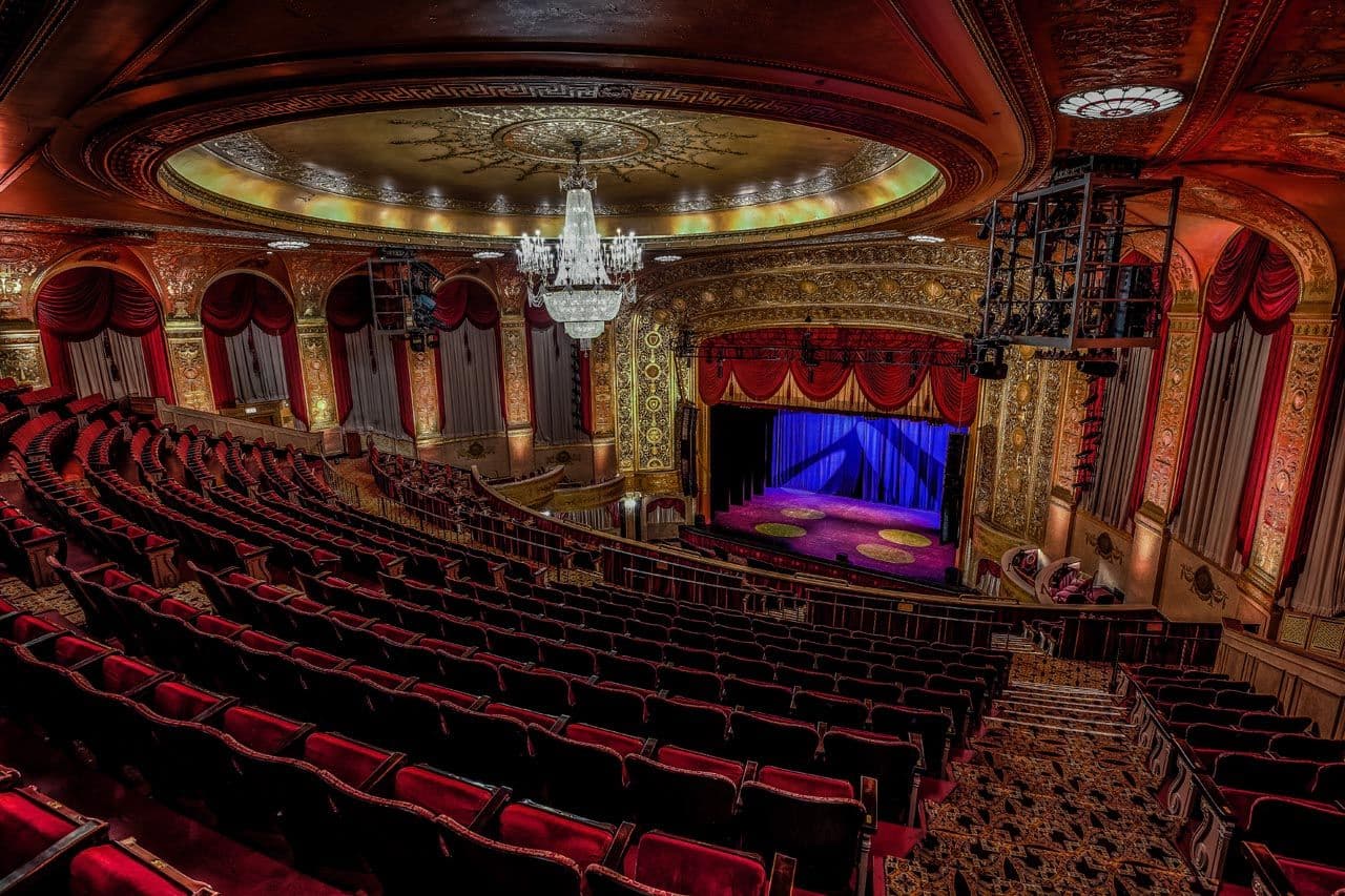 Entire Theatre, Warner Theatre photo #5