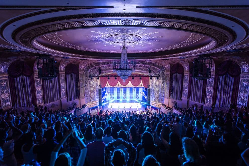 Entire Theatre, Warner Theatre photo #1