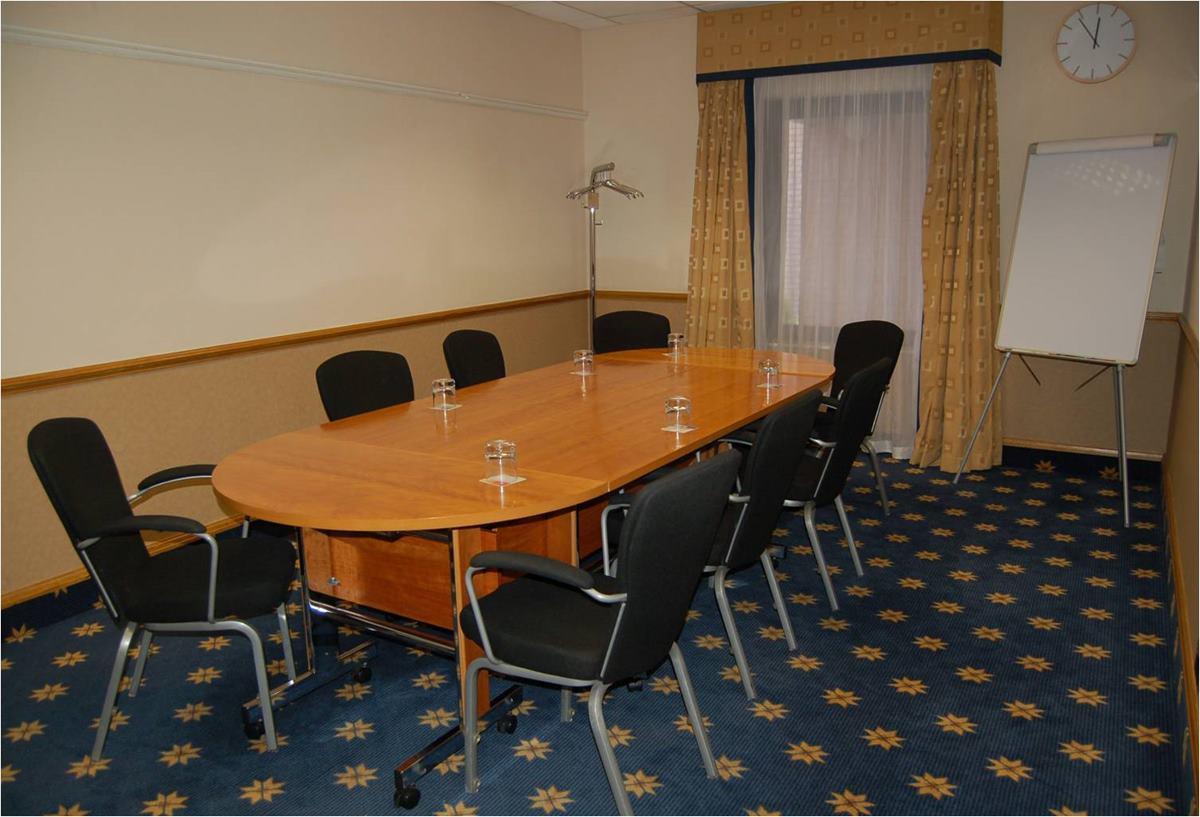 Dulles Room, Hilton Manchester Airport photo #1