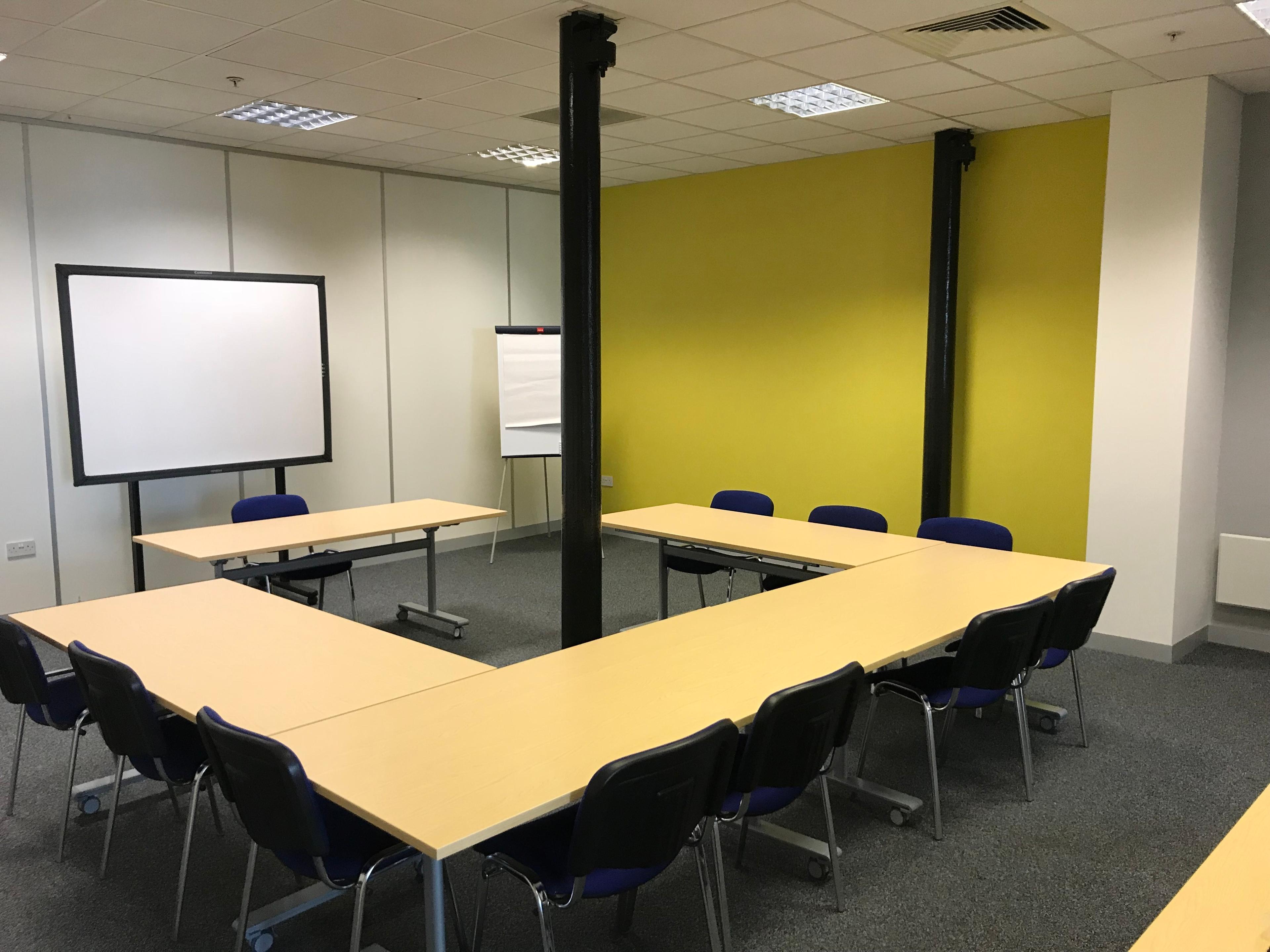 Earl Business Centre, Clarity - Meeting Room 3 photo #0