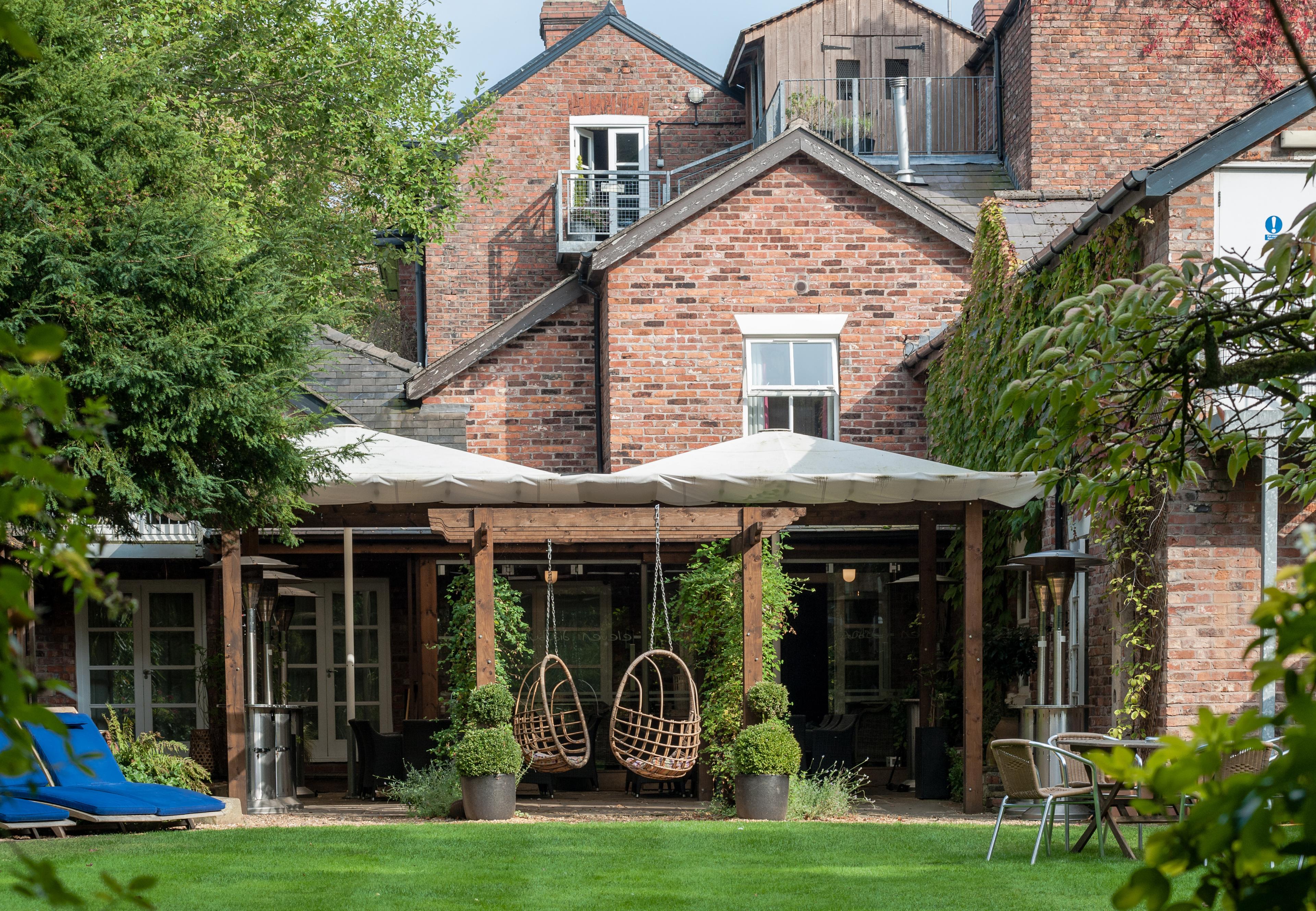 Garden Lounge, Covered Terrace And Victorian Walled Garden, Eleven Didsbury Park Hotel photo #5