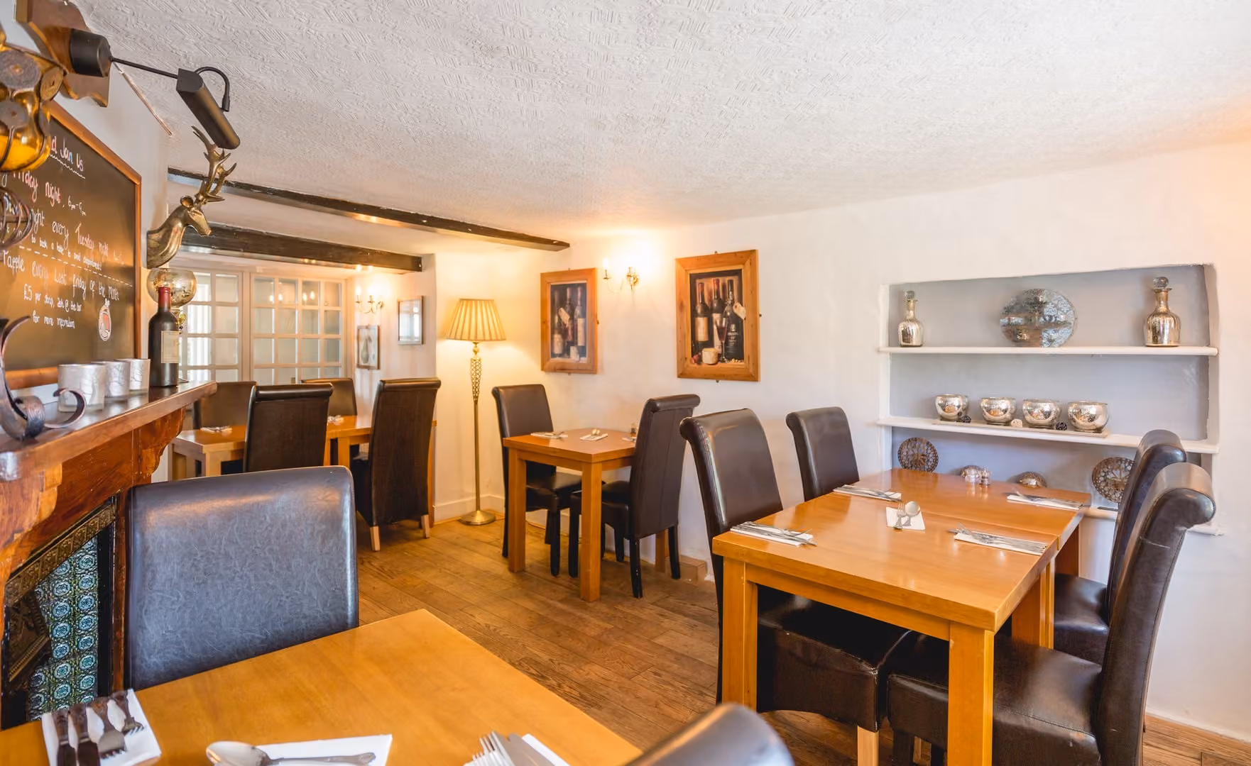 The Red Lion, Separate Area, undefined photo #2