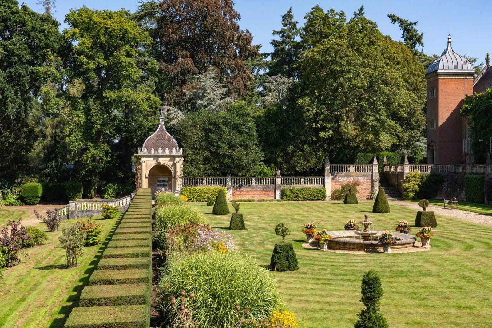 Photo of Tylney Hall, Chestnut Suite