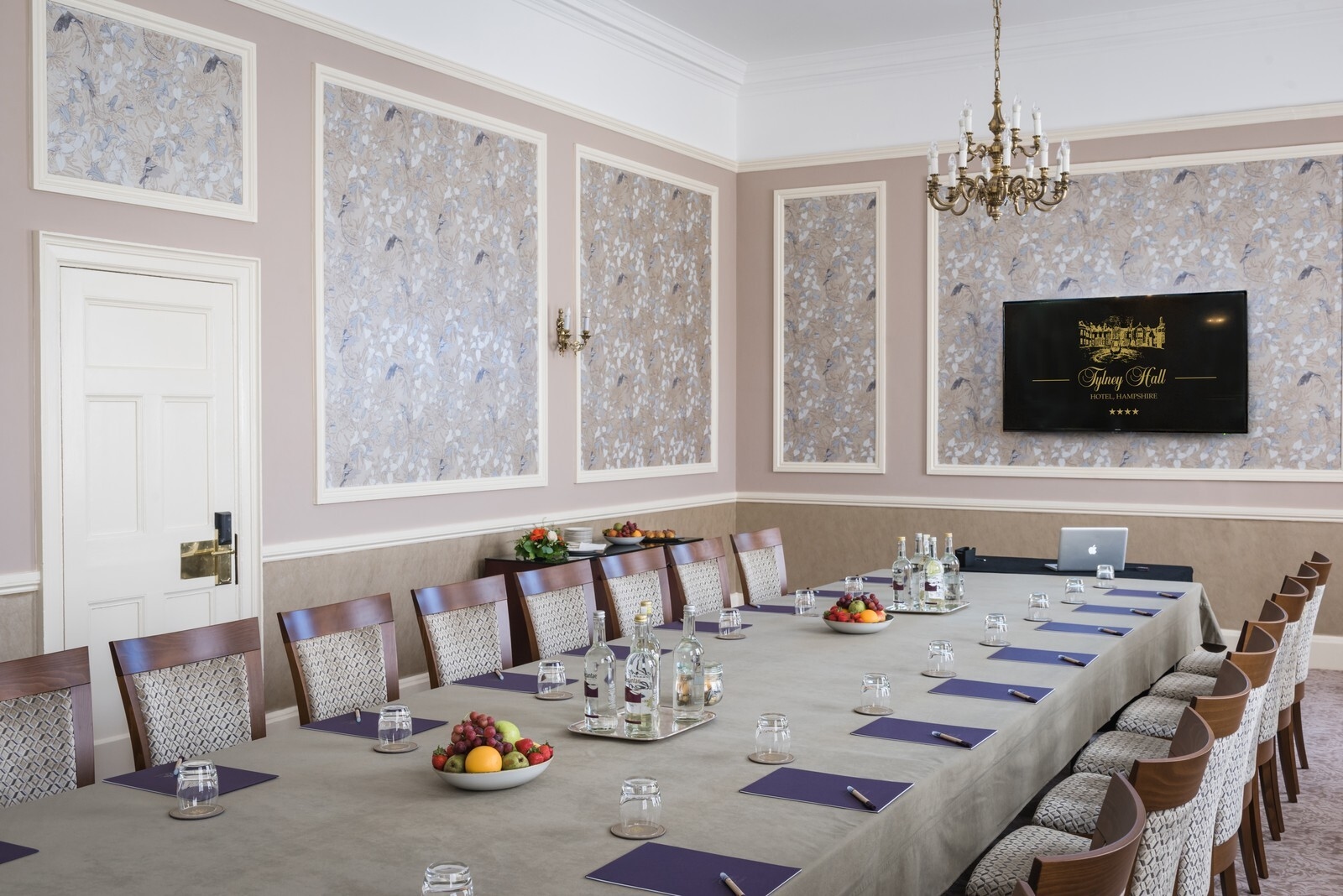 Photo of Tylney Hall, Rotherwick