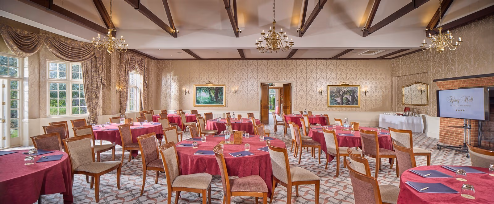 Photo of Tylney Hall, Chestnut Suite