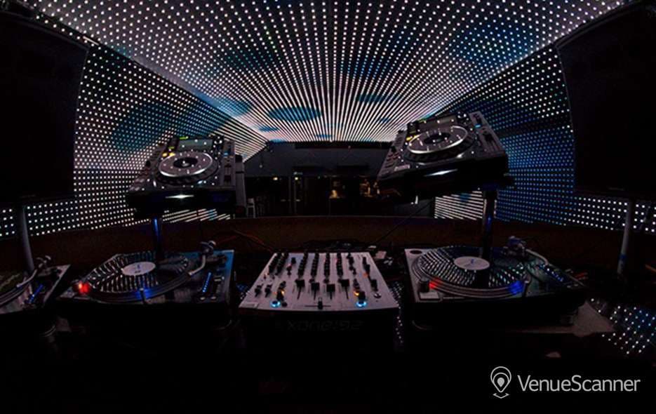 Lightbox, Vauxhall Arches photo #2