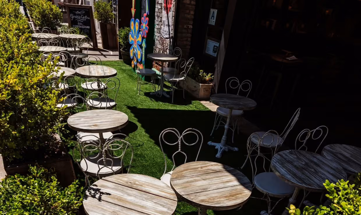 Green Lawn Area, Common Ground Bar photo #2