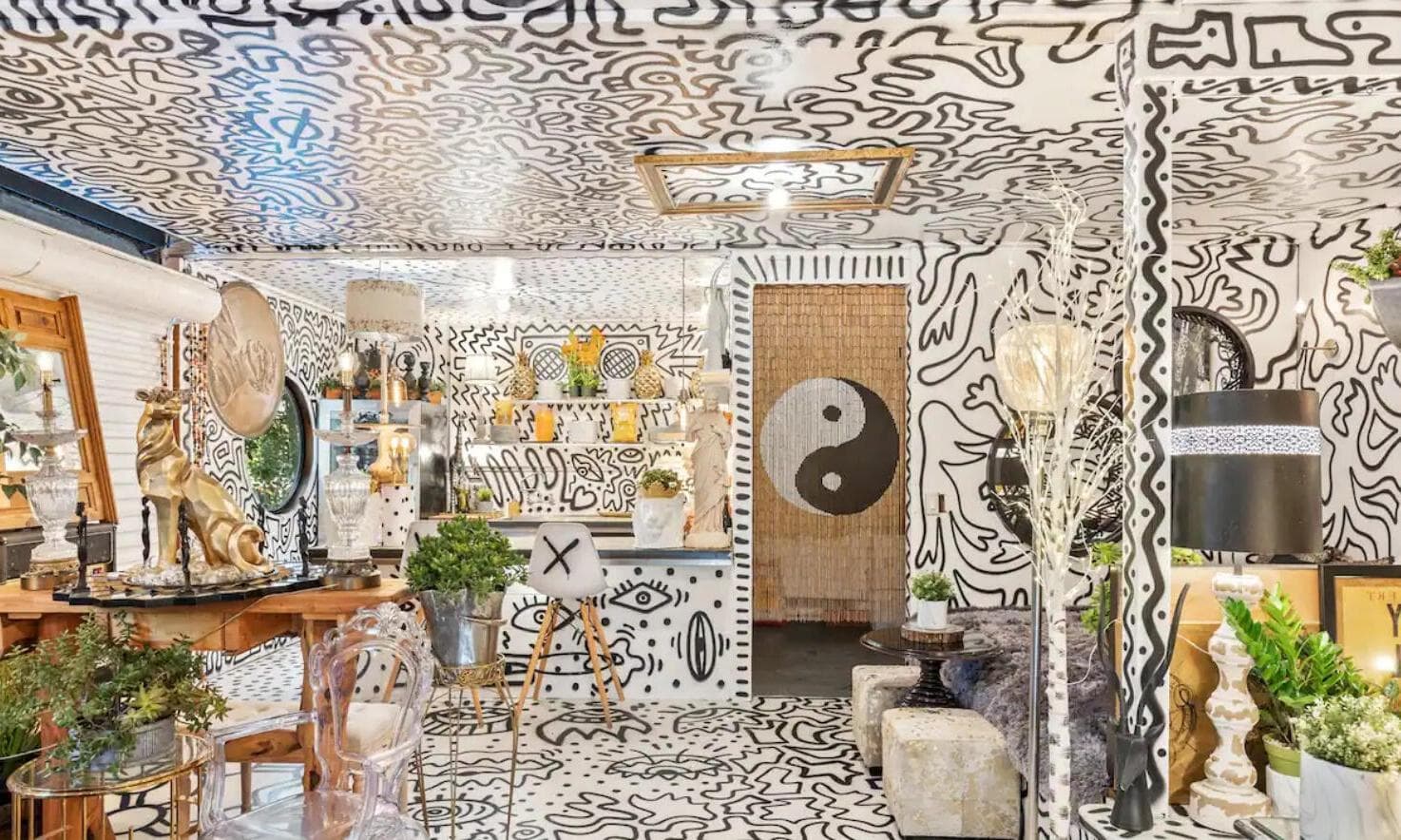 Eclectic Apartment, Doodle Studio photo #1