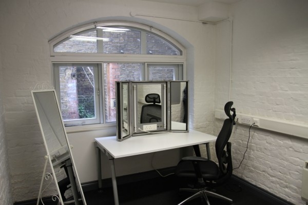 Photo of 01zero One, Green Room