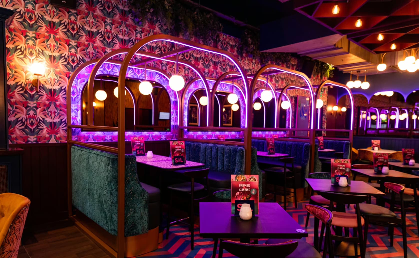 Whole Venue, Slug & Lettuce, Glasgow photo #2