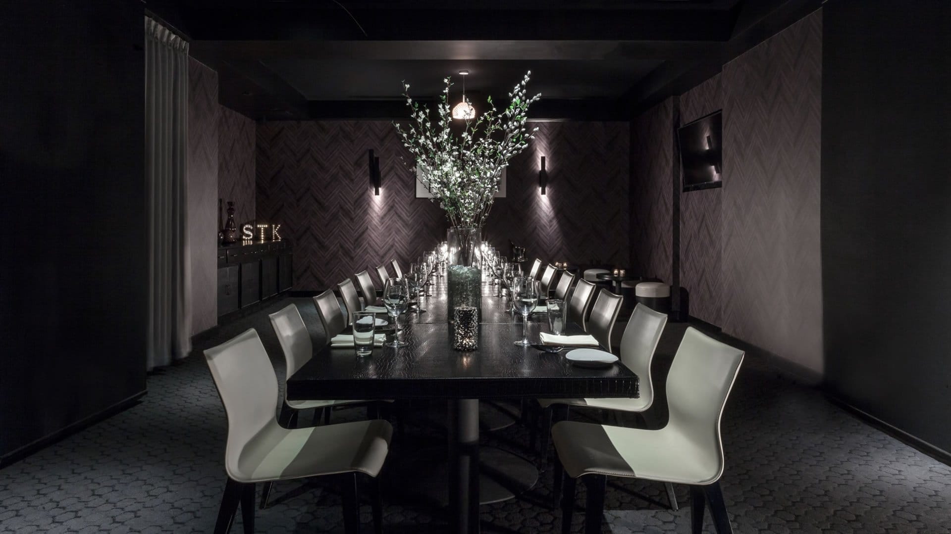 Photo of STK Chicago, Full Buyout