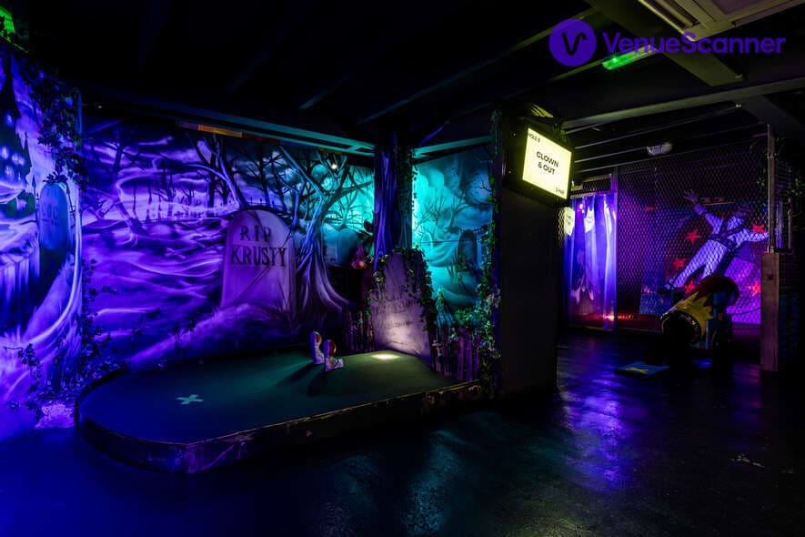 Junkyard Golf Manchester, Exclusive Bar + Bozo Course photo #3