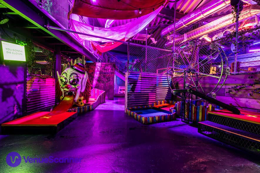 Exclusive Bar + Bozo Course, Junkyard Golf Manchester photo #1