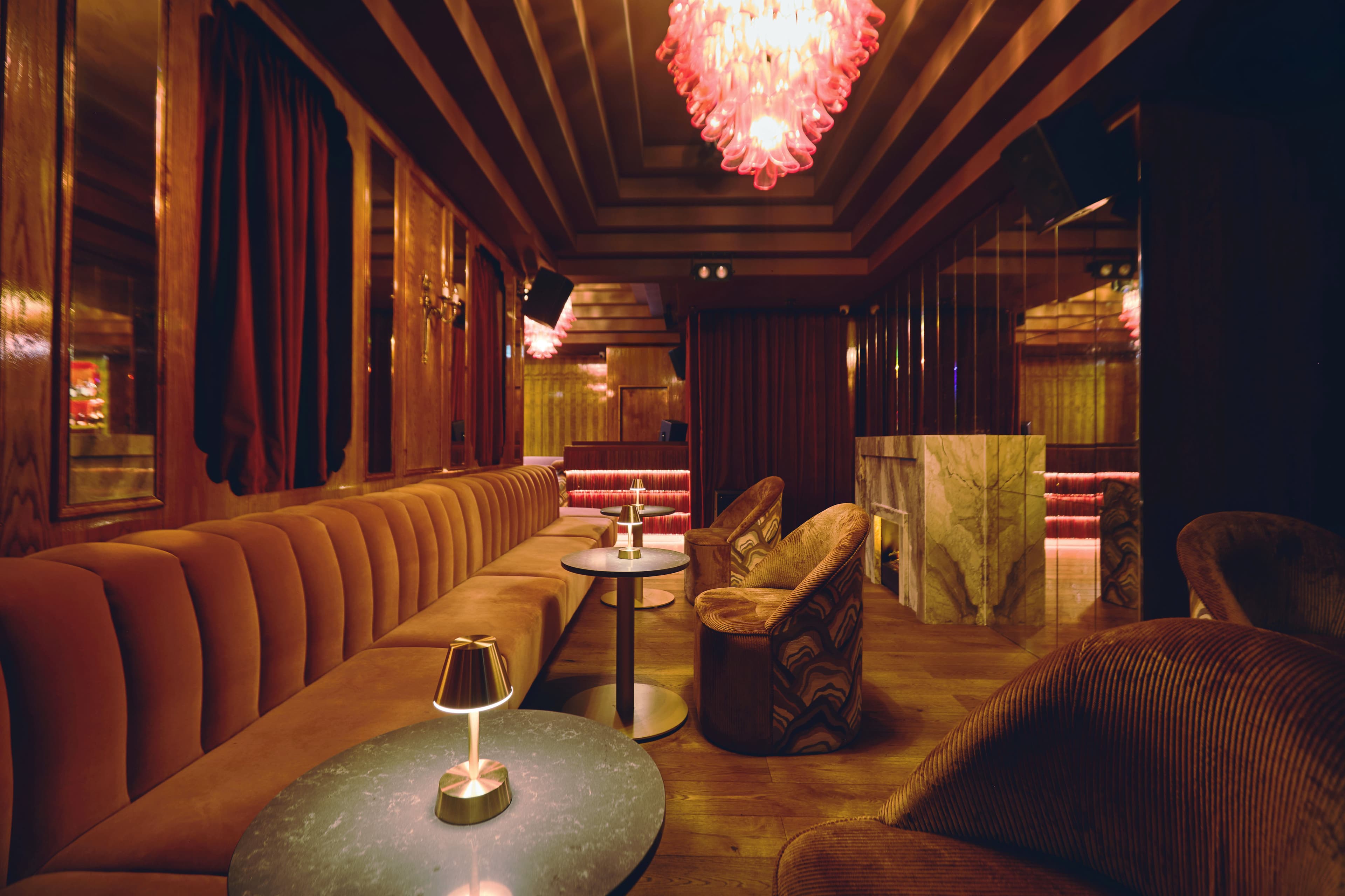 Selene, Late Lounge photo #2