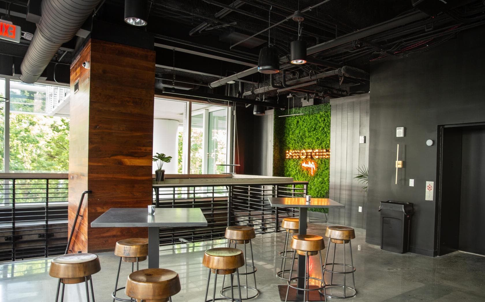 Cocktail Lounge 3rd Floor, Pour Taproom: Midtown photo #1