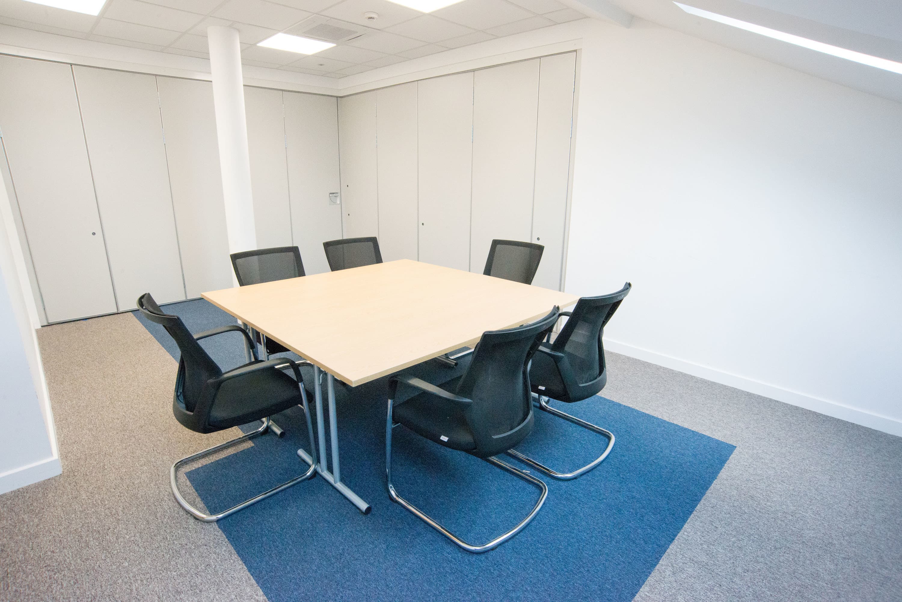 The Boardroom Plus Discounted Hovercraft Travel, Solent Views Ryde photo #19