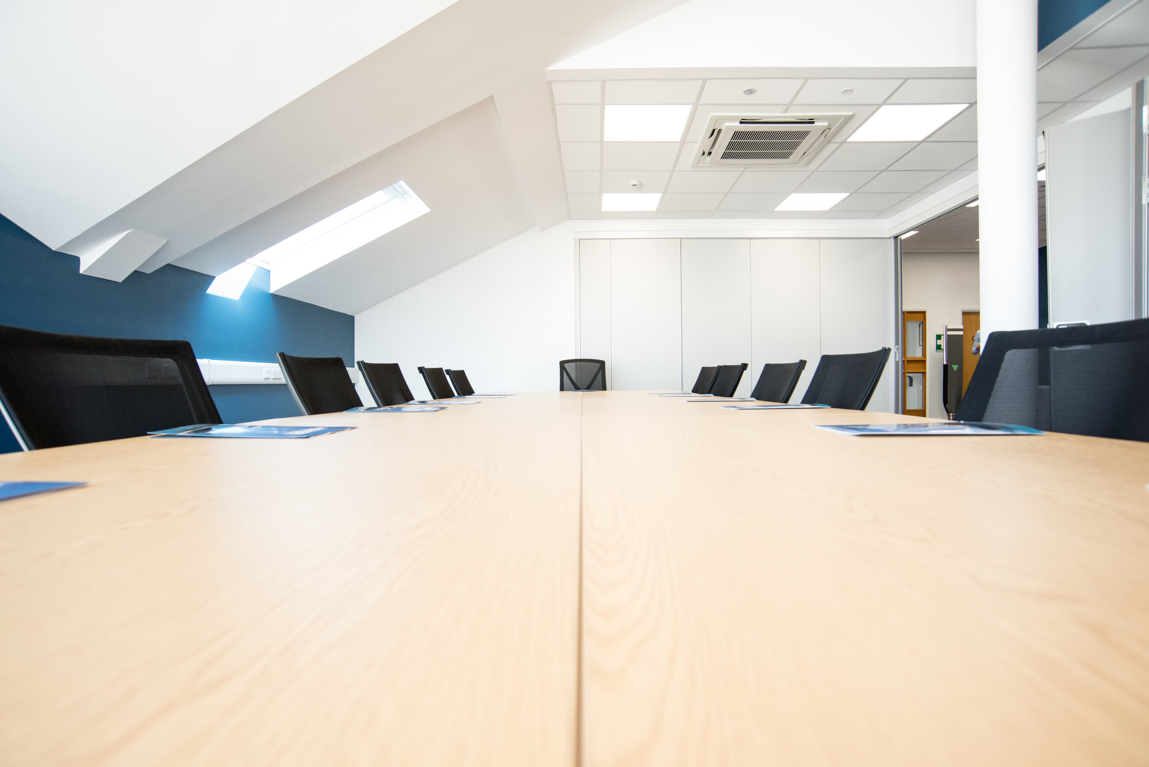 The Boardroom Plus Discounted Hovercraft Travel, Solent Views Ryde photo #4