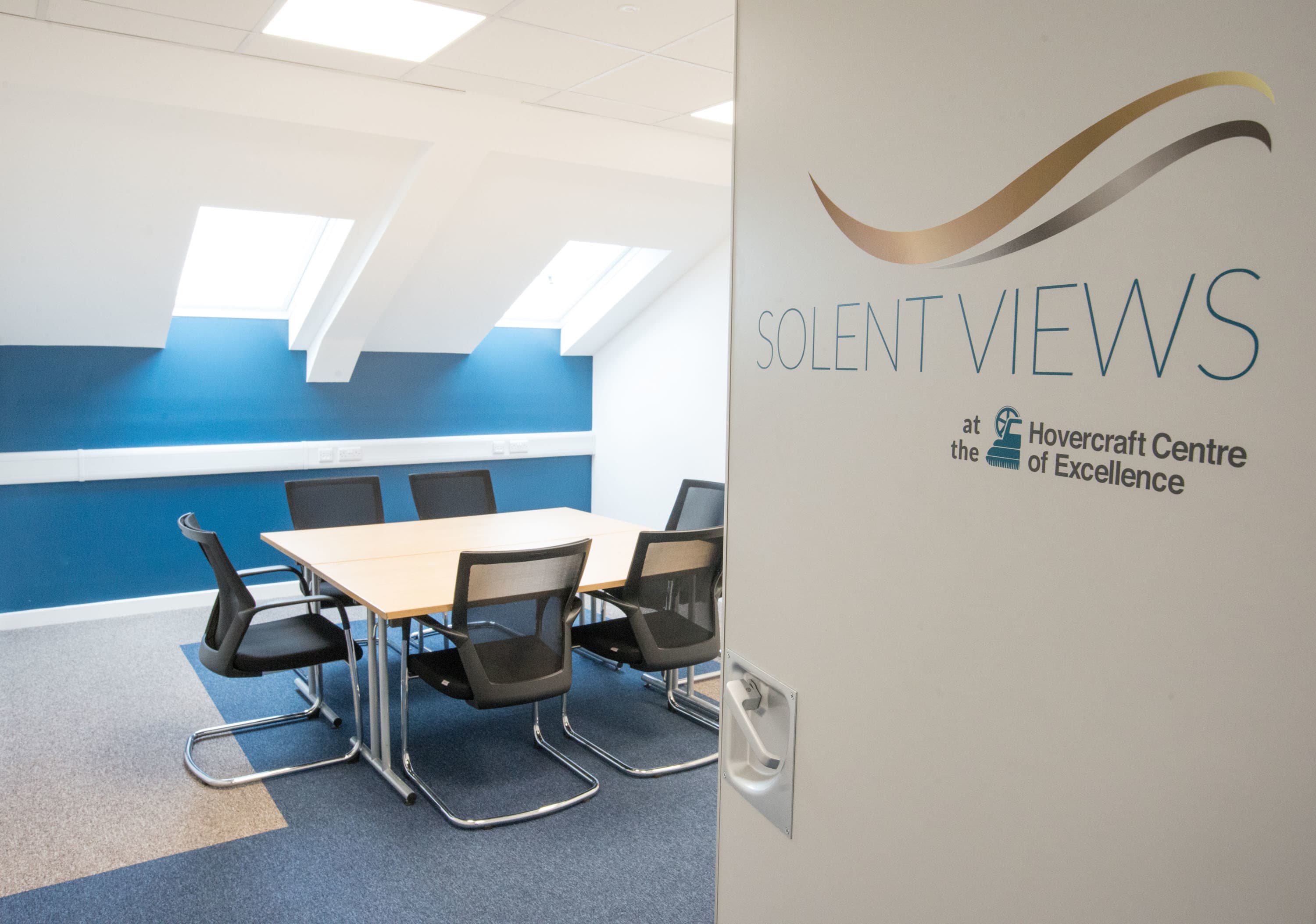 The Boardroom Plus Discounted Hovercraft Travel, Solent Views Ryde photo #16