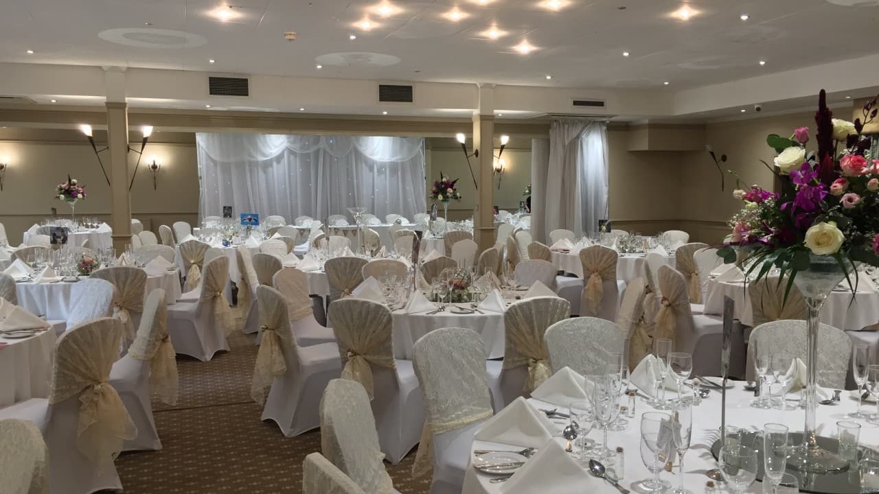 Ascot Suite, Mollington Banastre Hotel & Spa photo #4