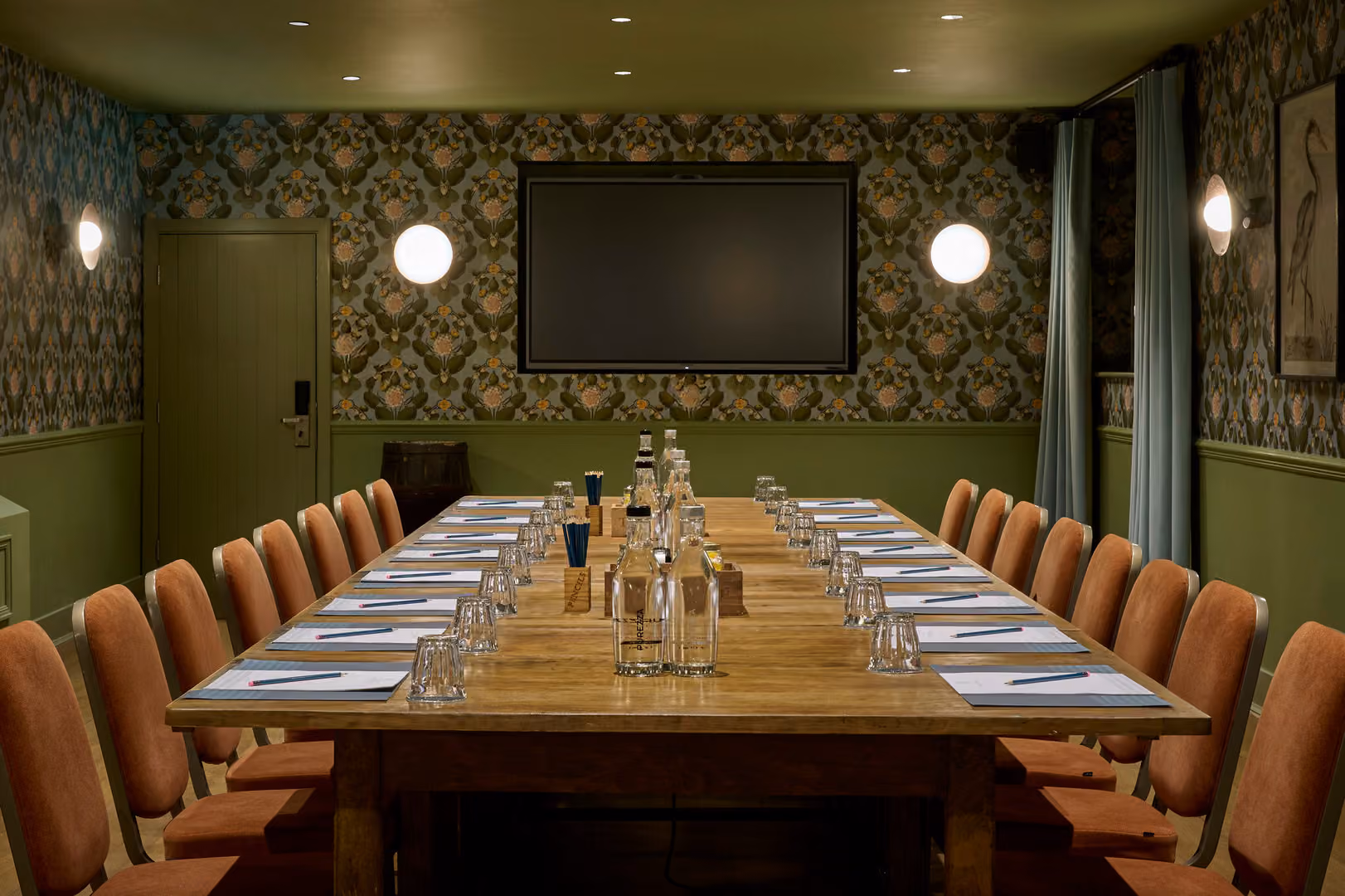 Henley Vineyards, Hotel Du Vin, Henley-on-Thames photo #2
