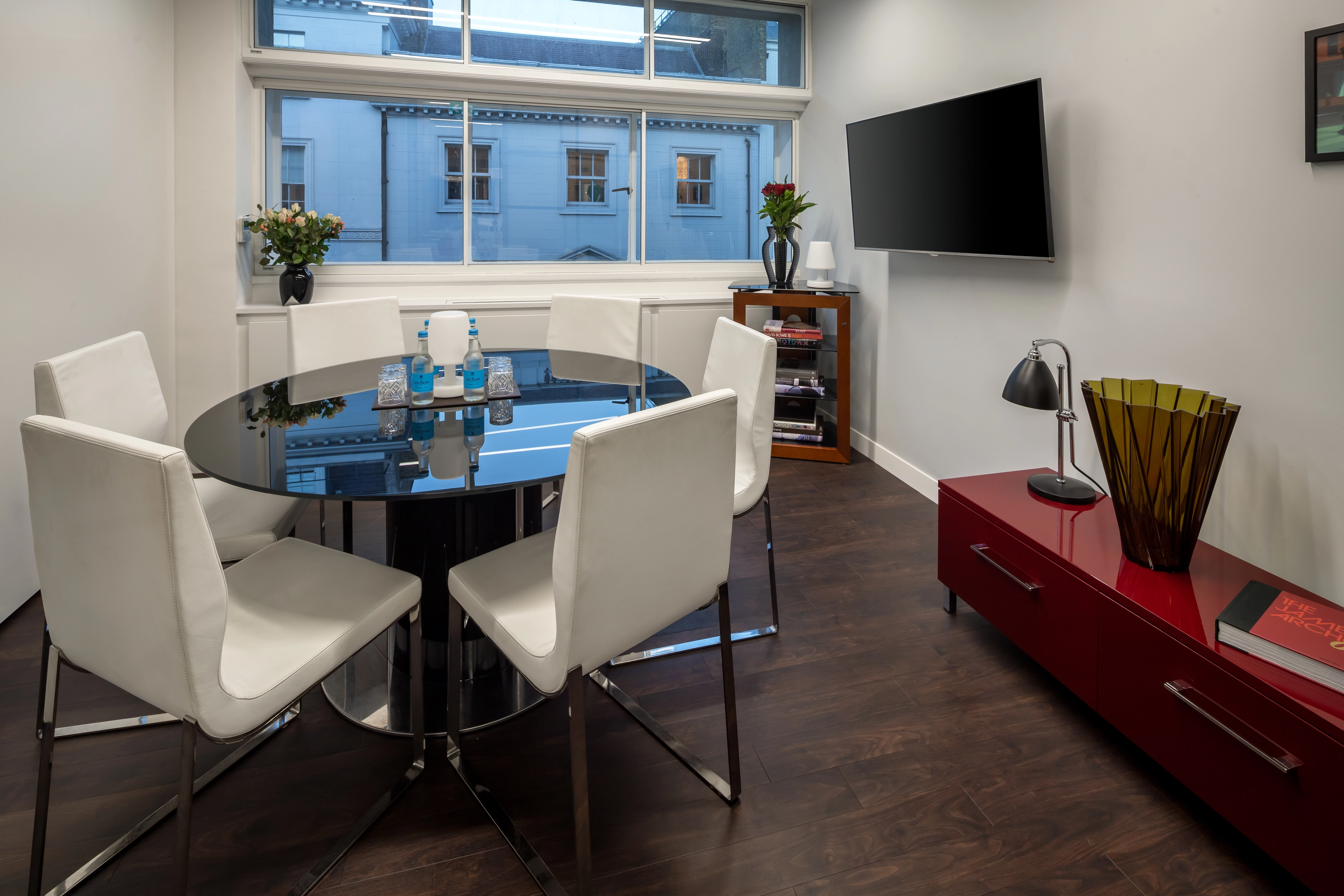 Photo of W1 Workspace, The St James's Room