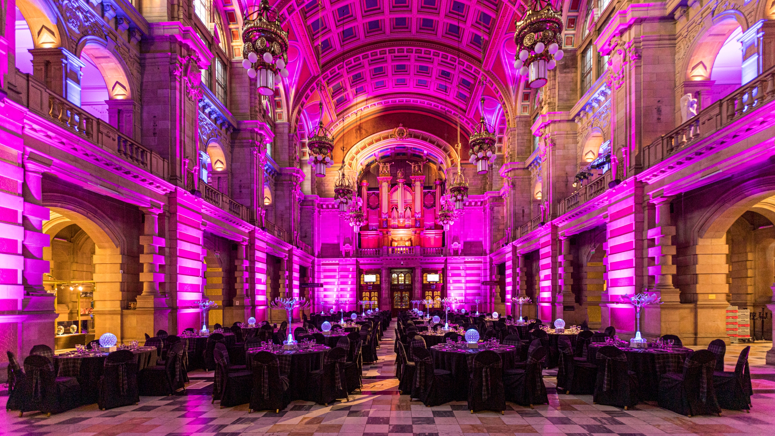 Photo of Kelvingrove Art Gallery And Museum, Centre Hall