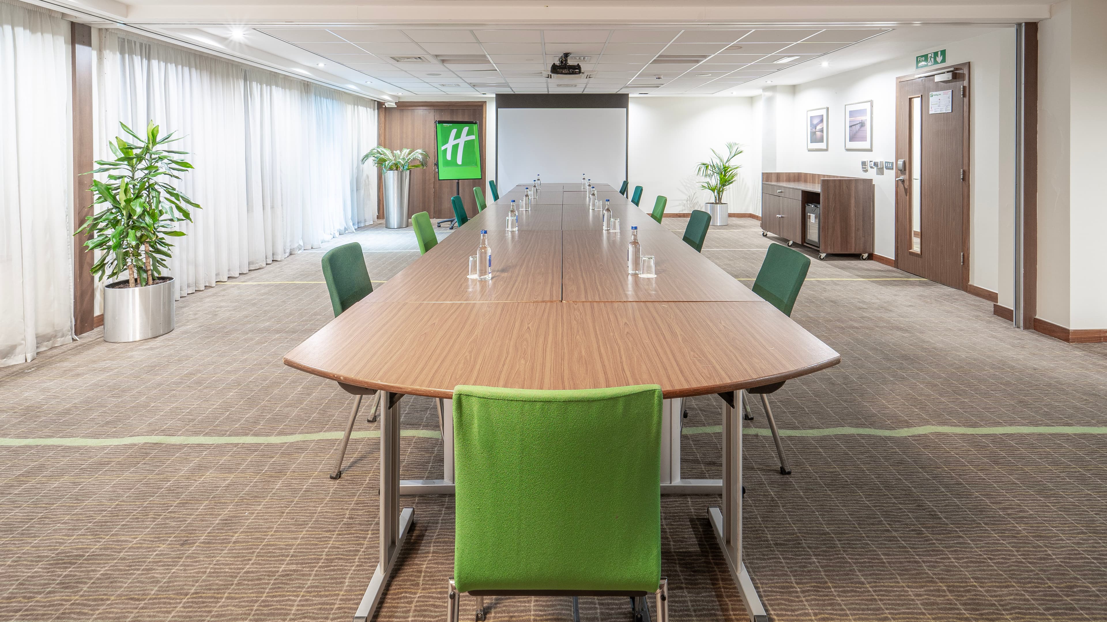 Academy, Holiday Inn Bristol City Centre Hotel photo #7
