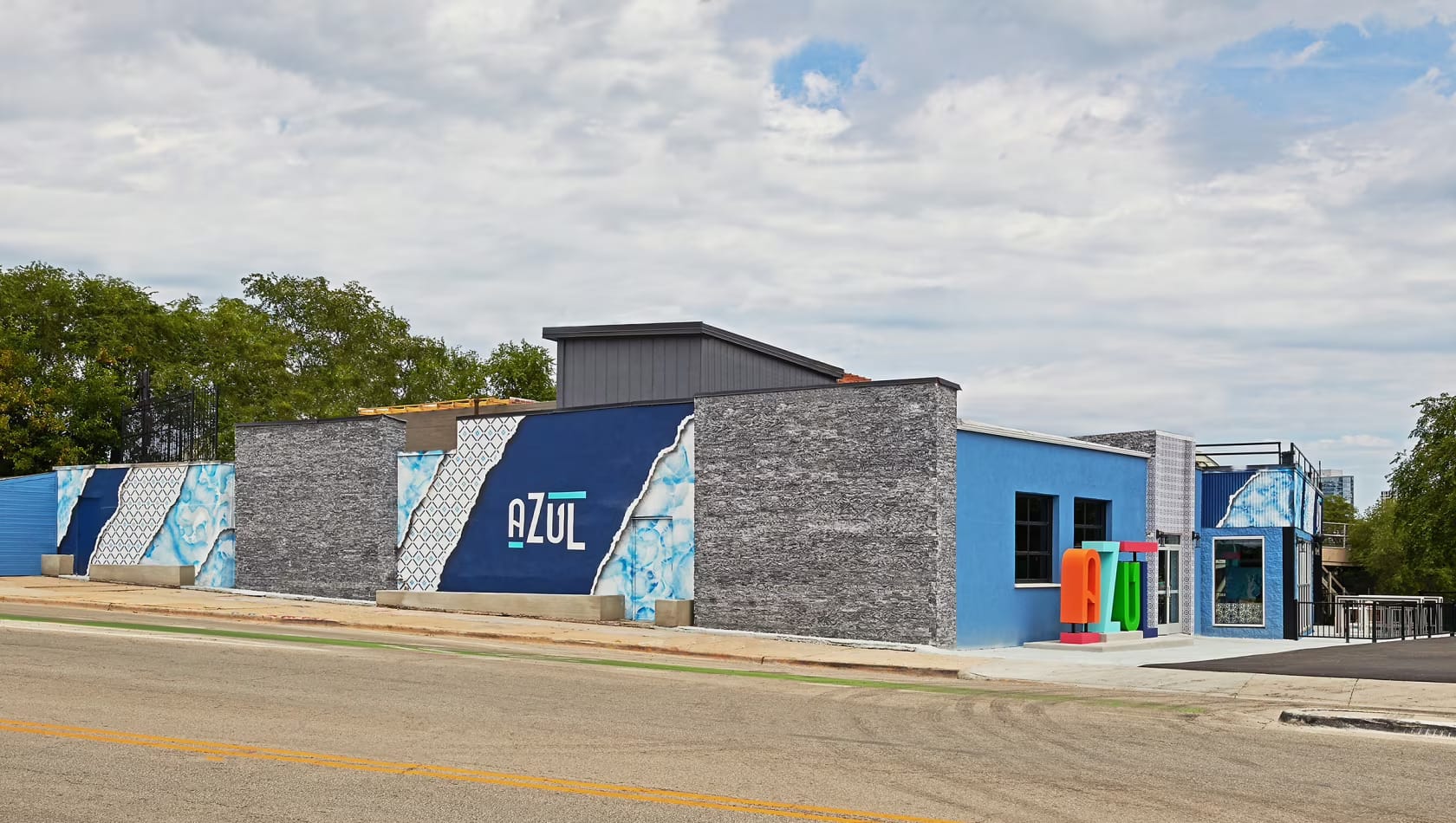 Photo of Azul, Front Room