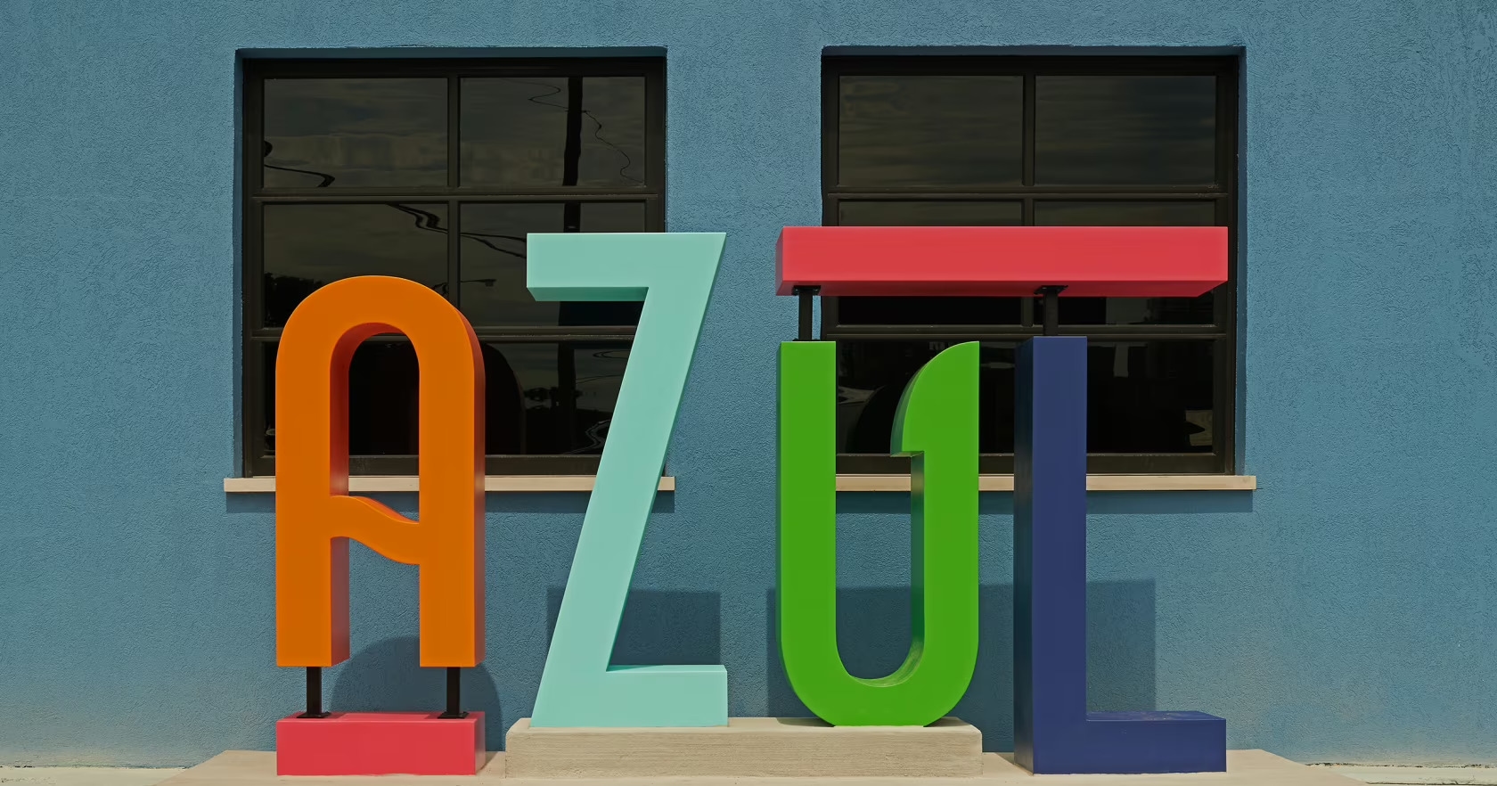 Photo of Azul, Front Room