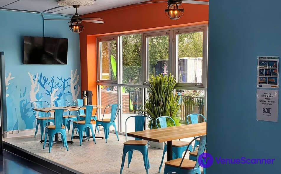 Front Room, Azul photo #3